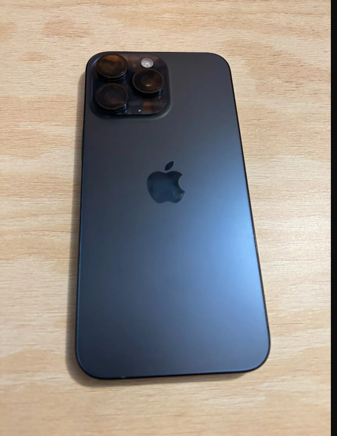 للبيع ايفون 15 برو ماكس