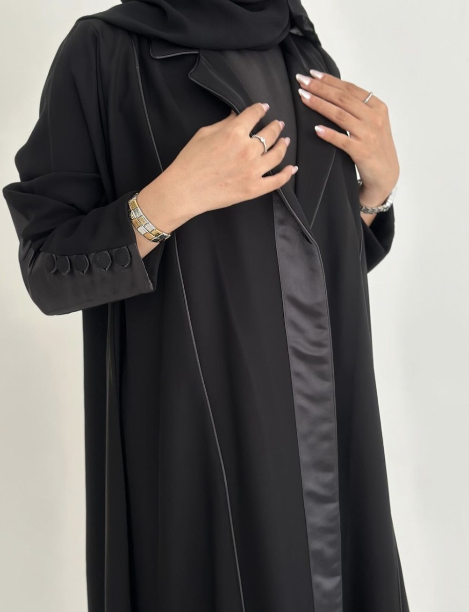 للبيع عباية بليزر