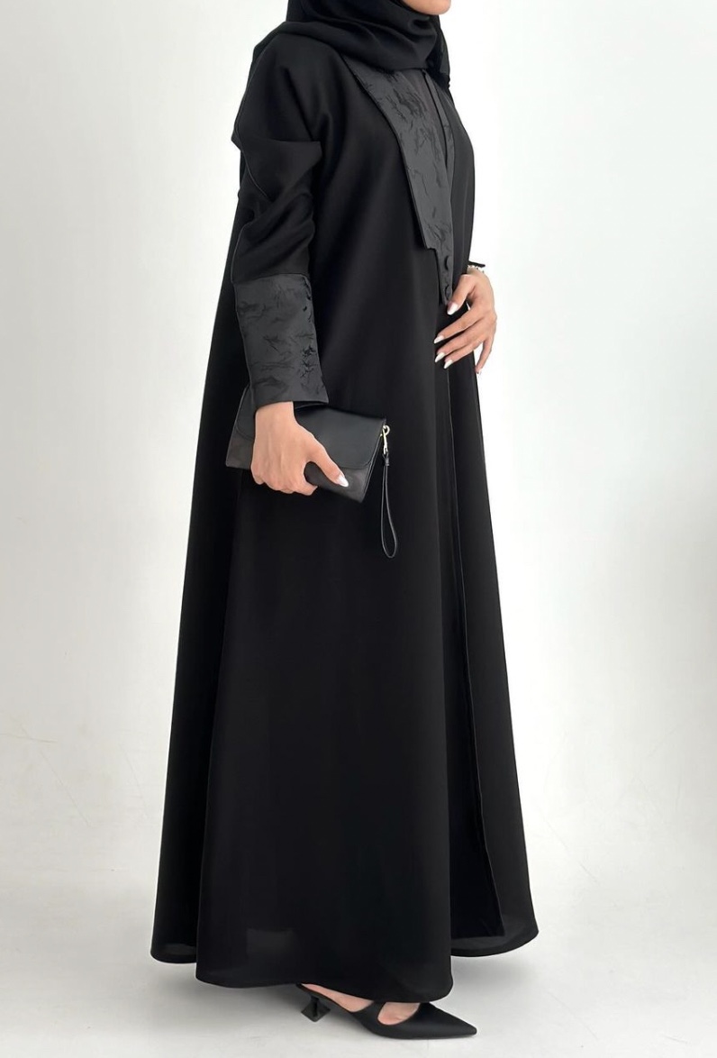 للبيع عباية كريب كوري مع جاكار