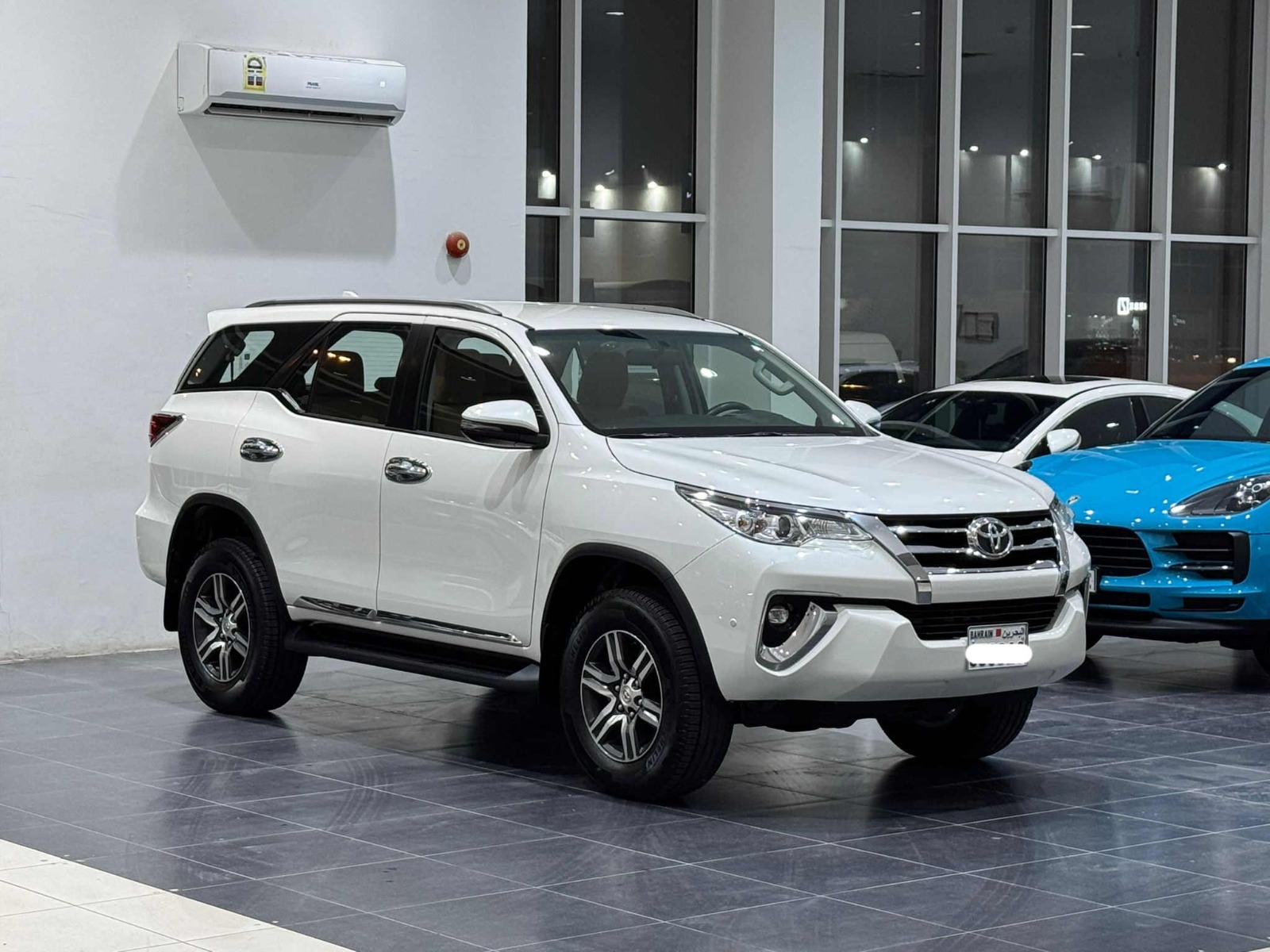 Toyota Fortuner 2020 (White)