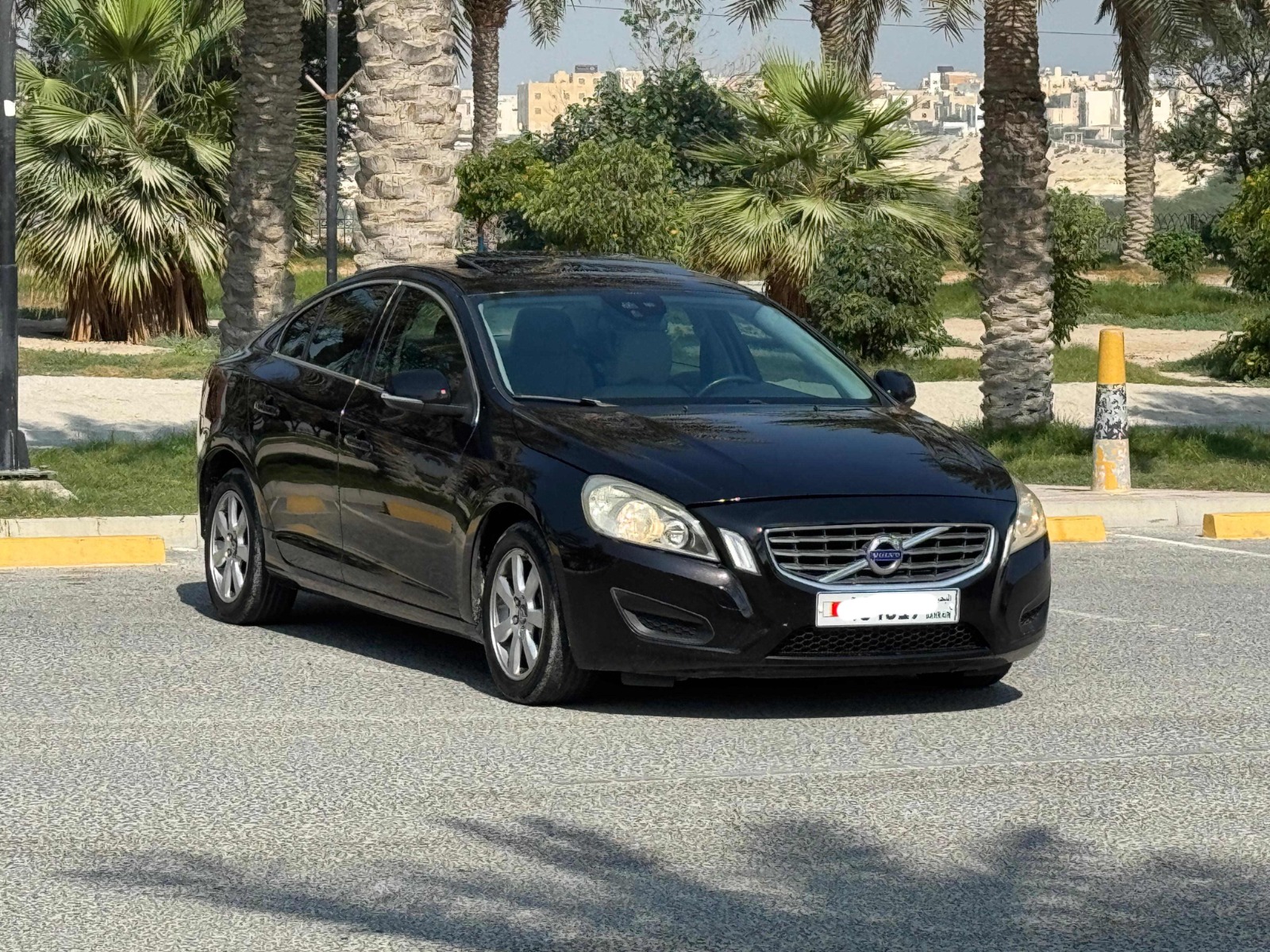 Volvo S60 T6 / 2011 (Black)