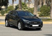 Infiniti Q-30 / 2017 (Black)