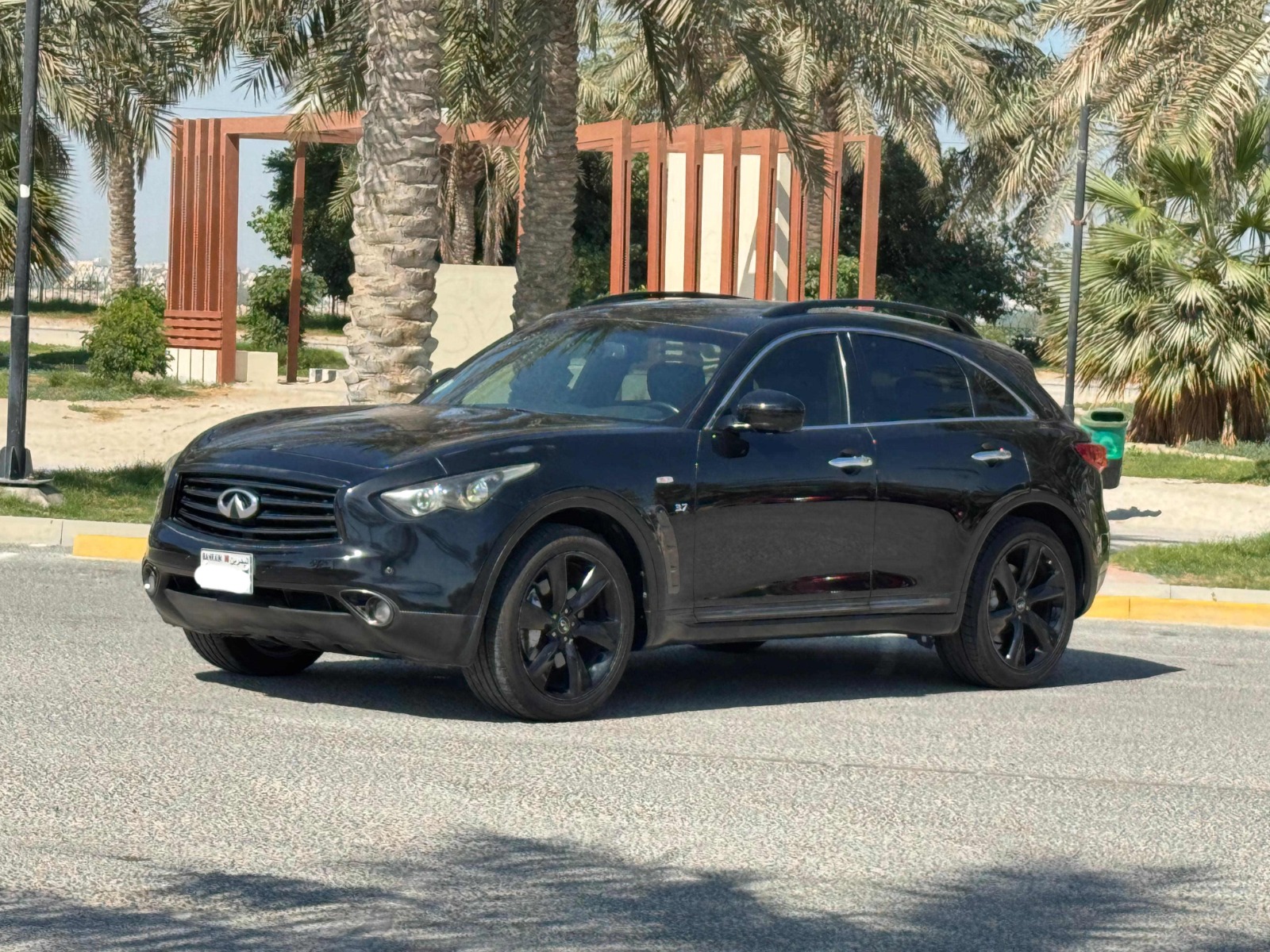 Infiniti QX-70S 2016 (Black)