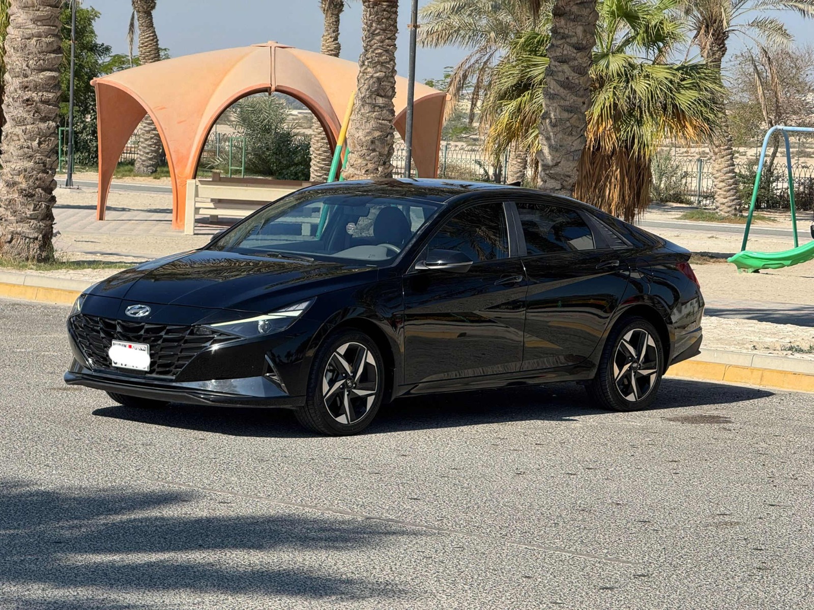 Hyundai Elantra 2022 (Black)