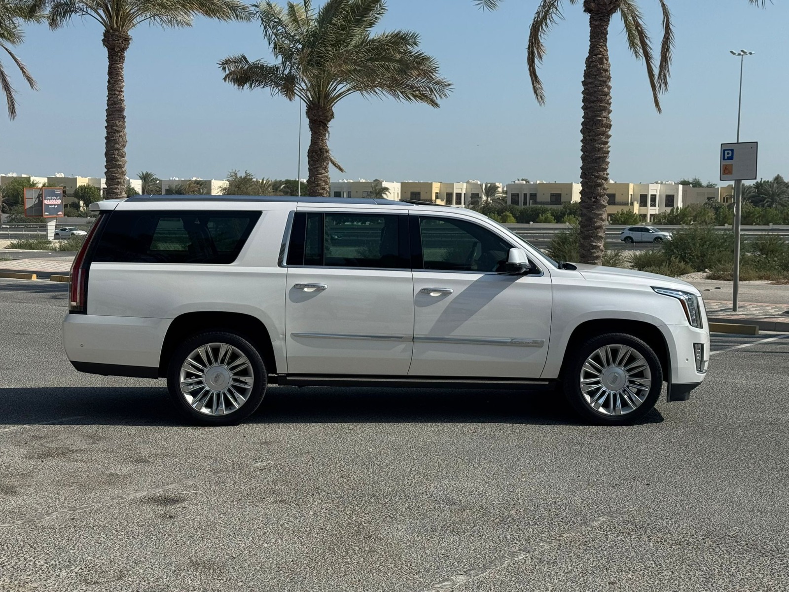 Cadillac Escalade 2019 (White)