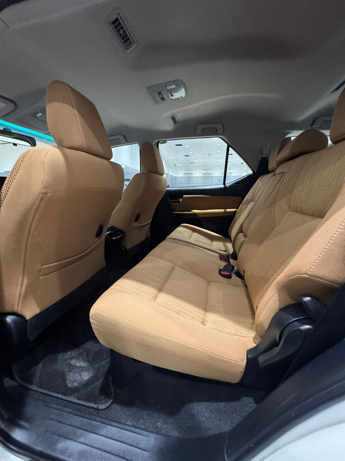 Toyota Fortuner 2020 (White)