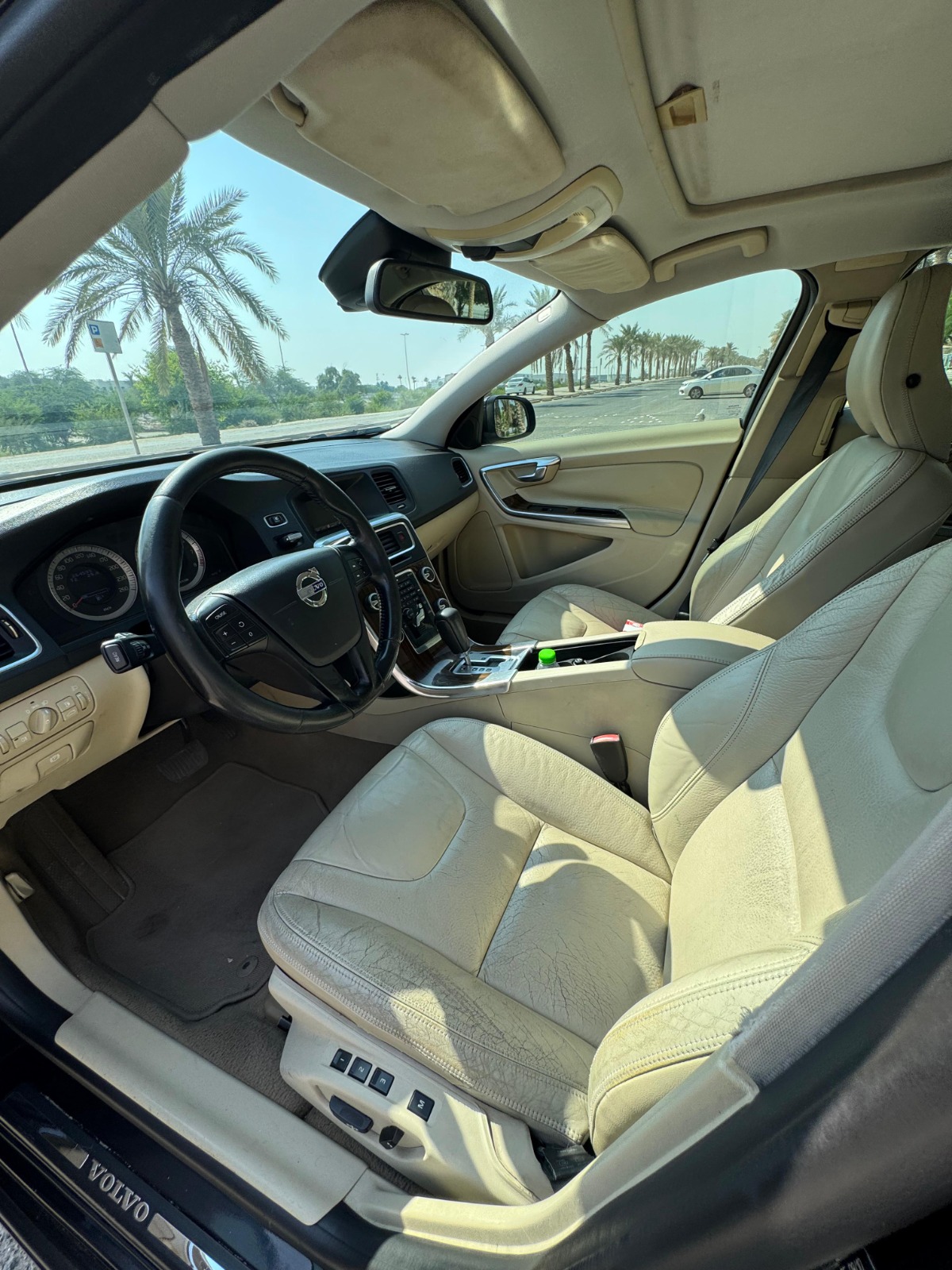 Volvo S60 T6 / 2011 (Black)