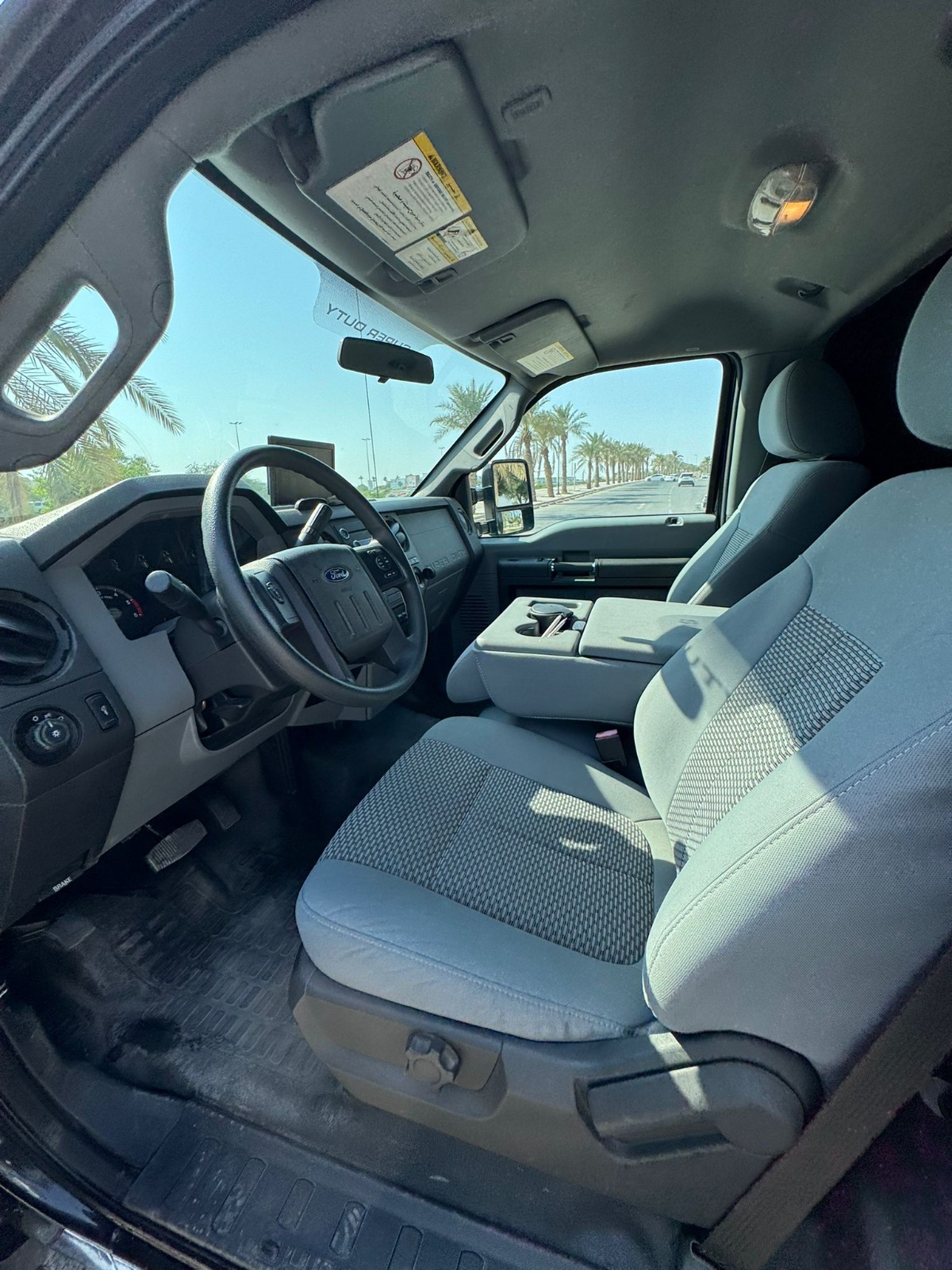 Ford F-550 / 2016 (Black)