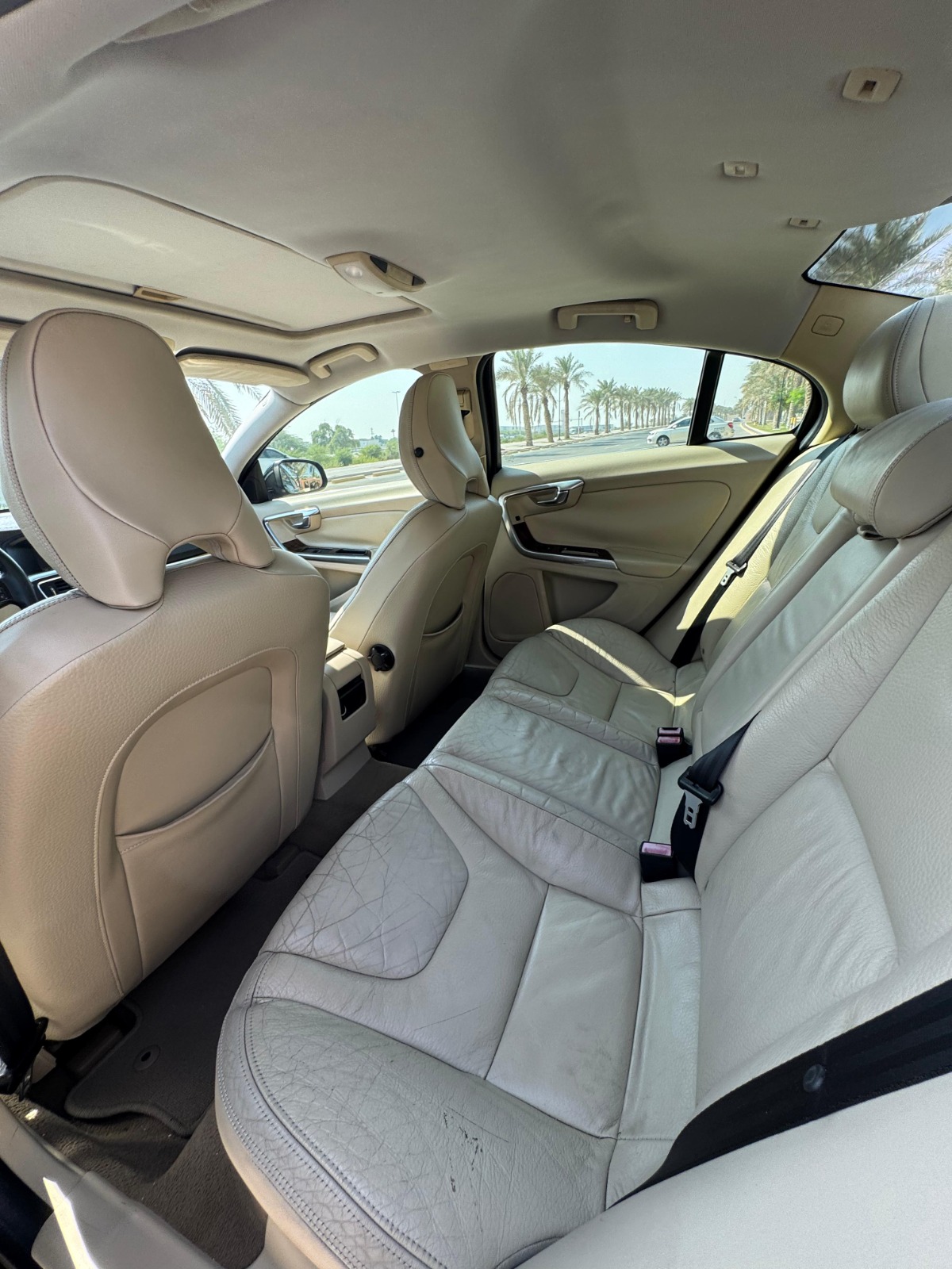 Volvo S60 T6 / 2011 (Black)