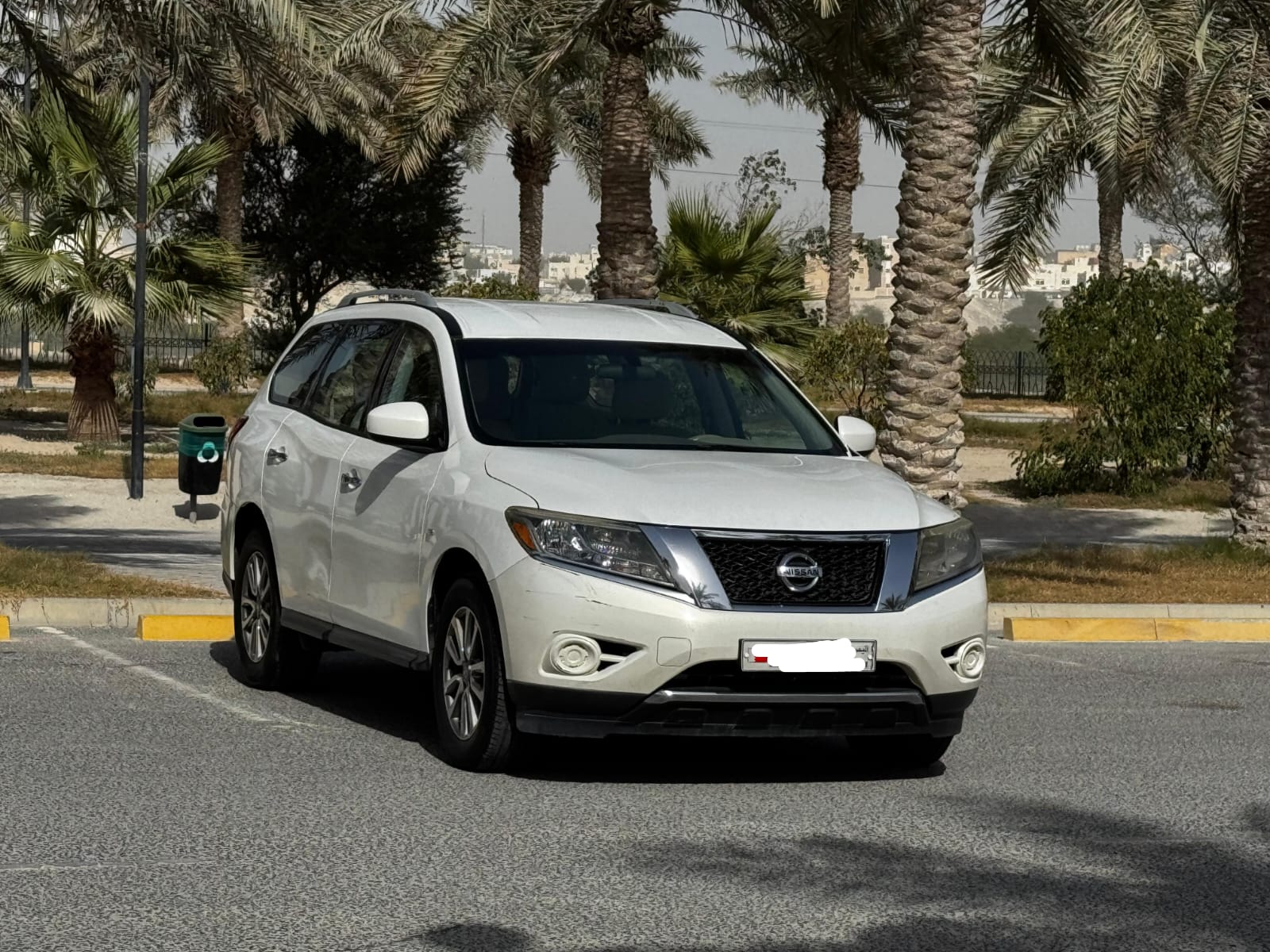 Nissan Pathfinder 2014 (White)
