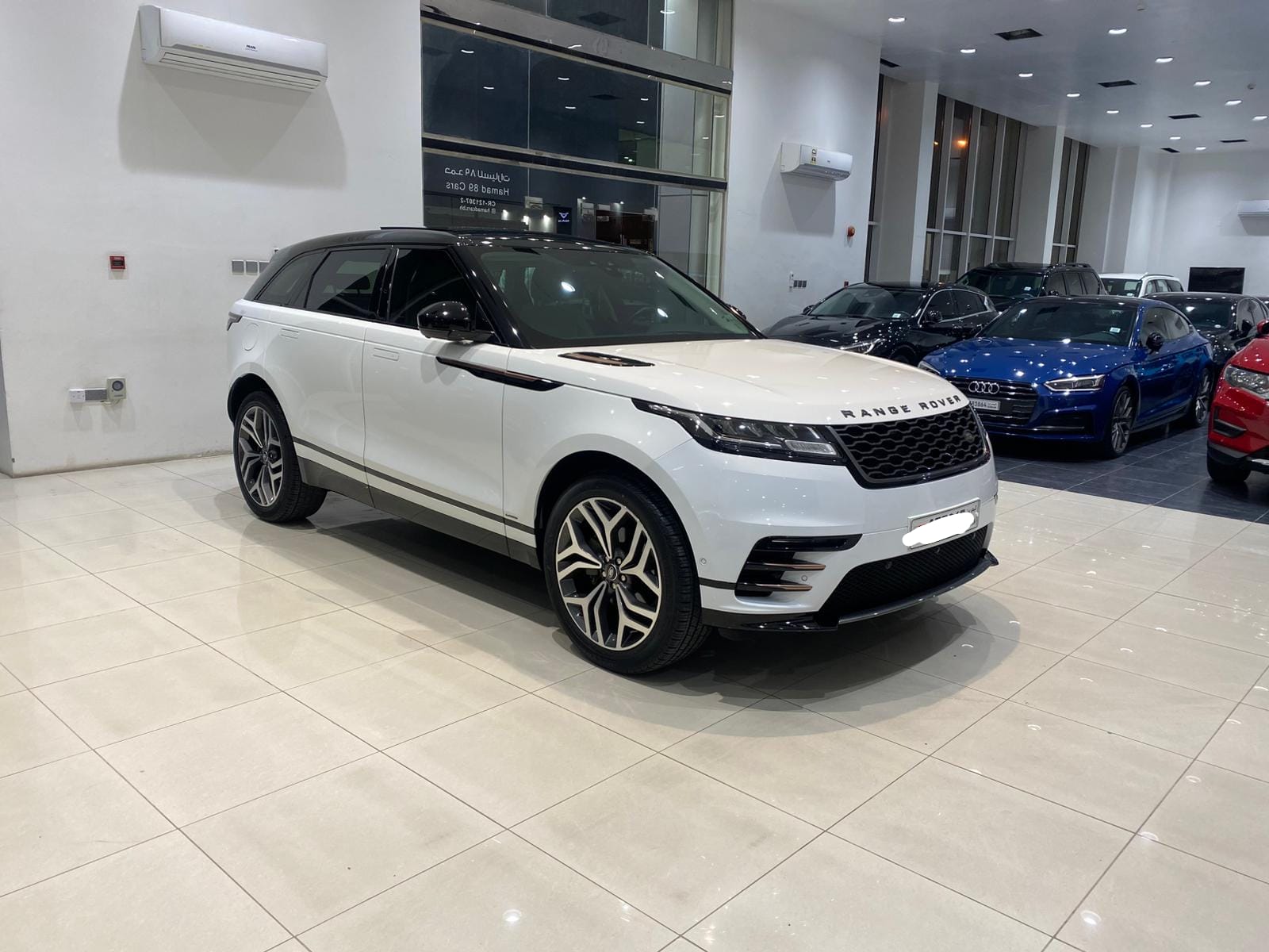 🚗 For Sale: 2018 Range Rover Velar R-Dynamic (White & Black) 🖤