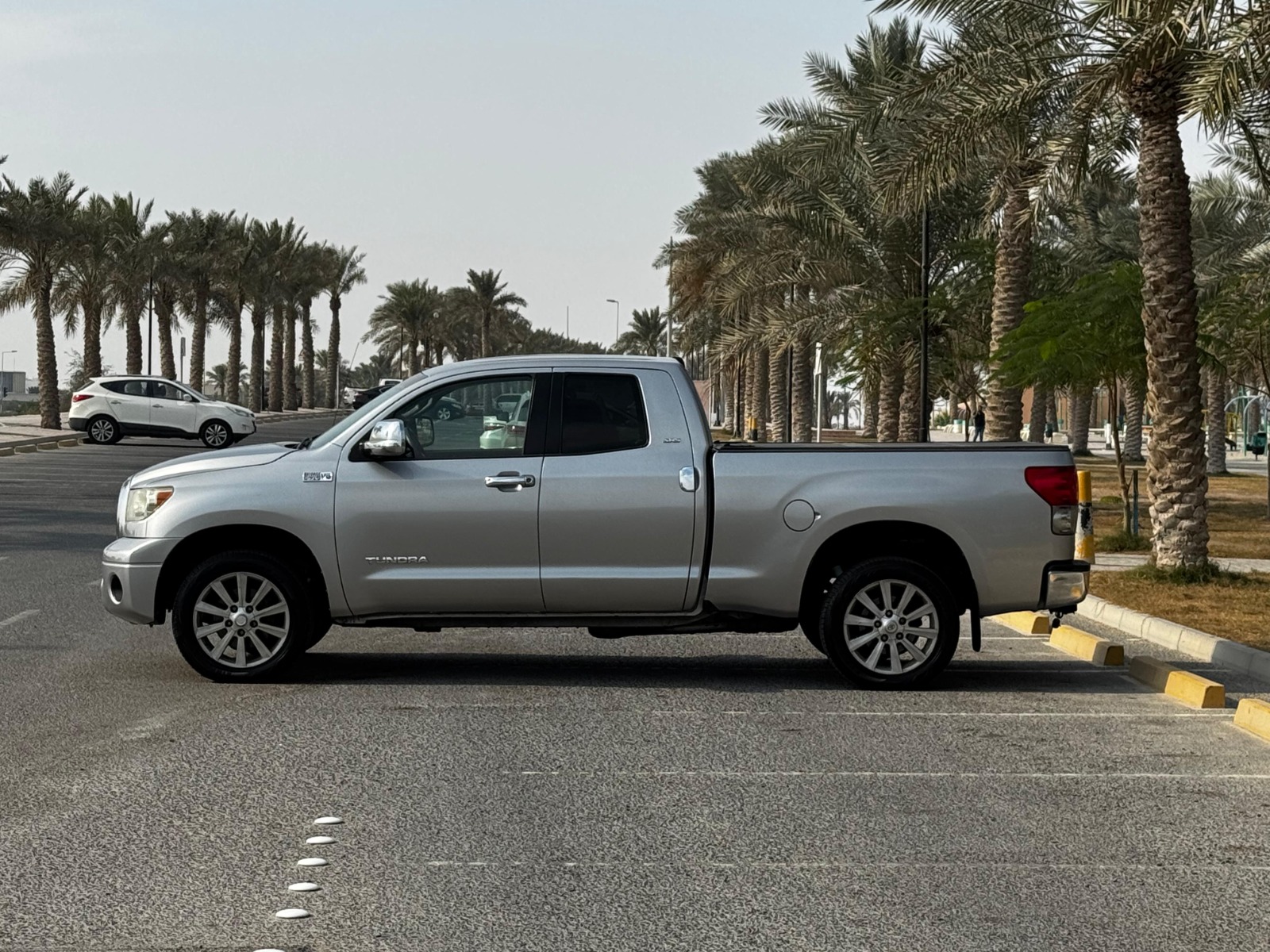 Toyota Tundra 2008 (Silver)U.S.A,