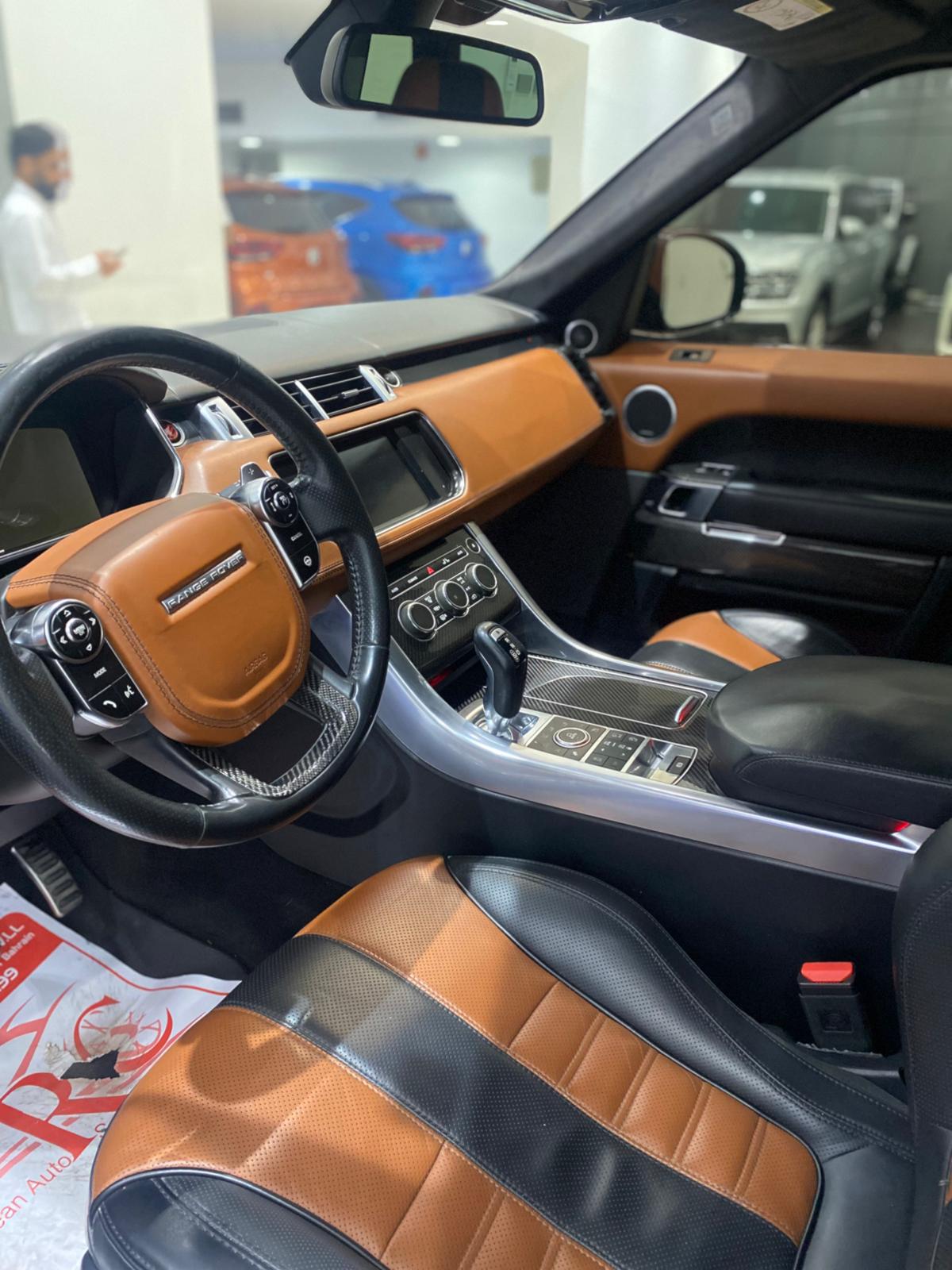 Range Rover Sport SVR 2015 (Black)