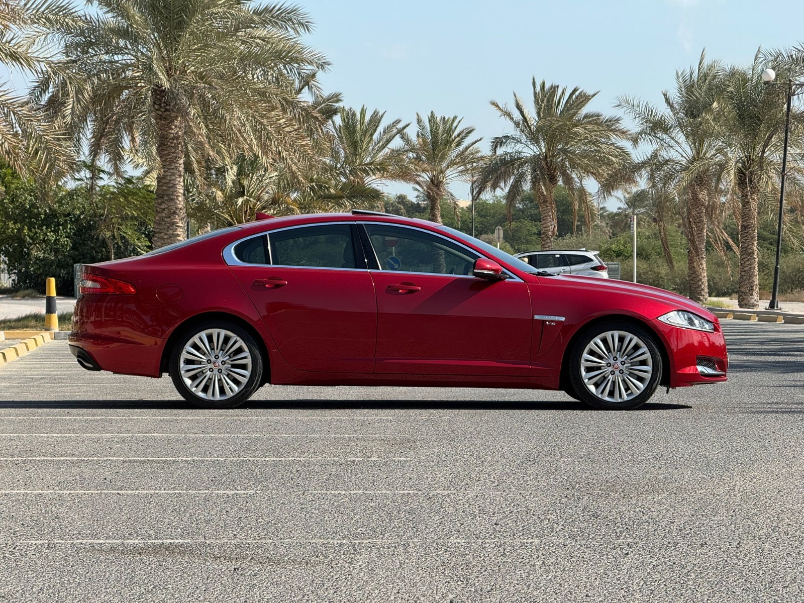 Jaguar XF 2015 (Red)