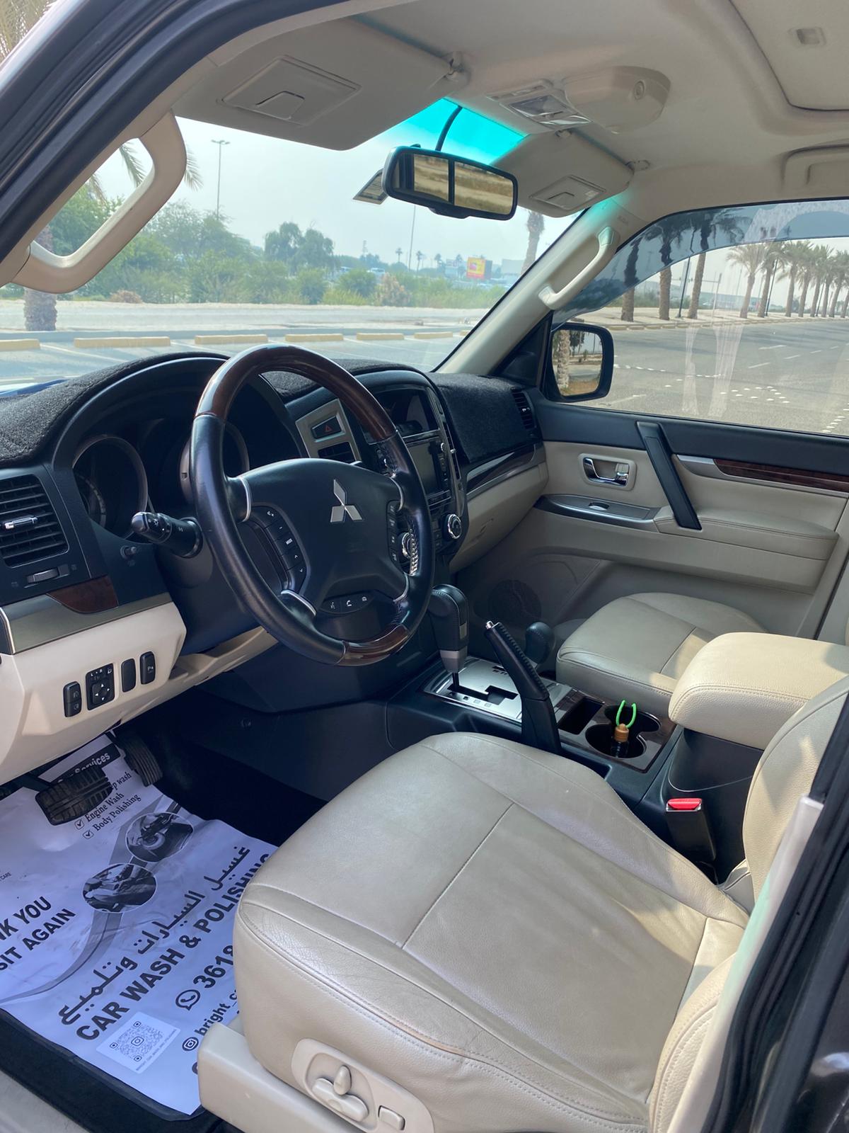 2018 Mitsubishi Pajero GLS (Grey)