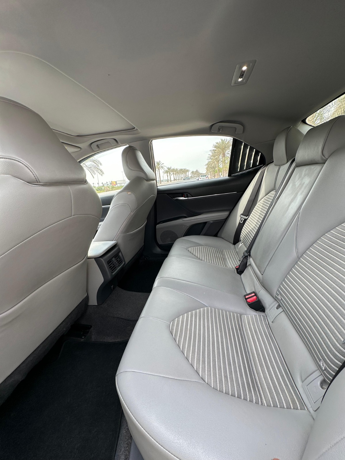 🚗 For Sale: Toyota Camry SE 2022