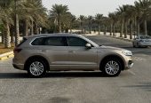 Volkswagen Touareg 2018 (Gold)