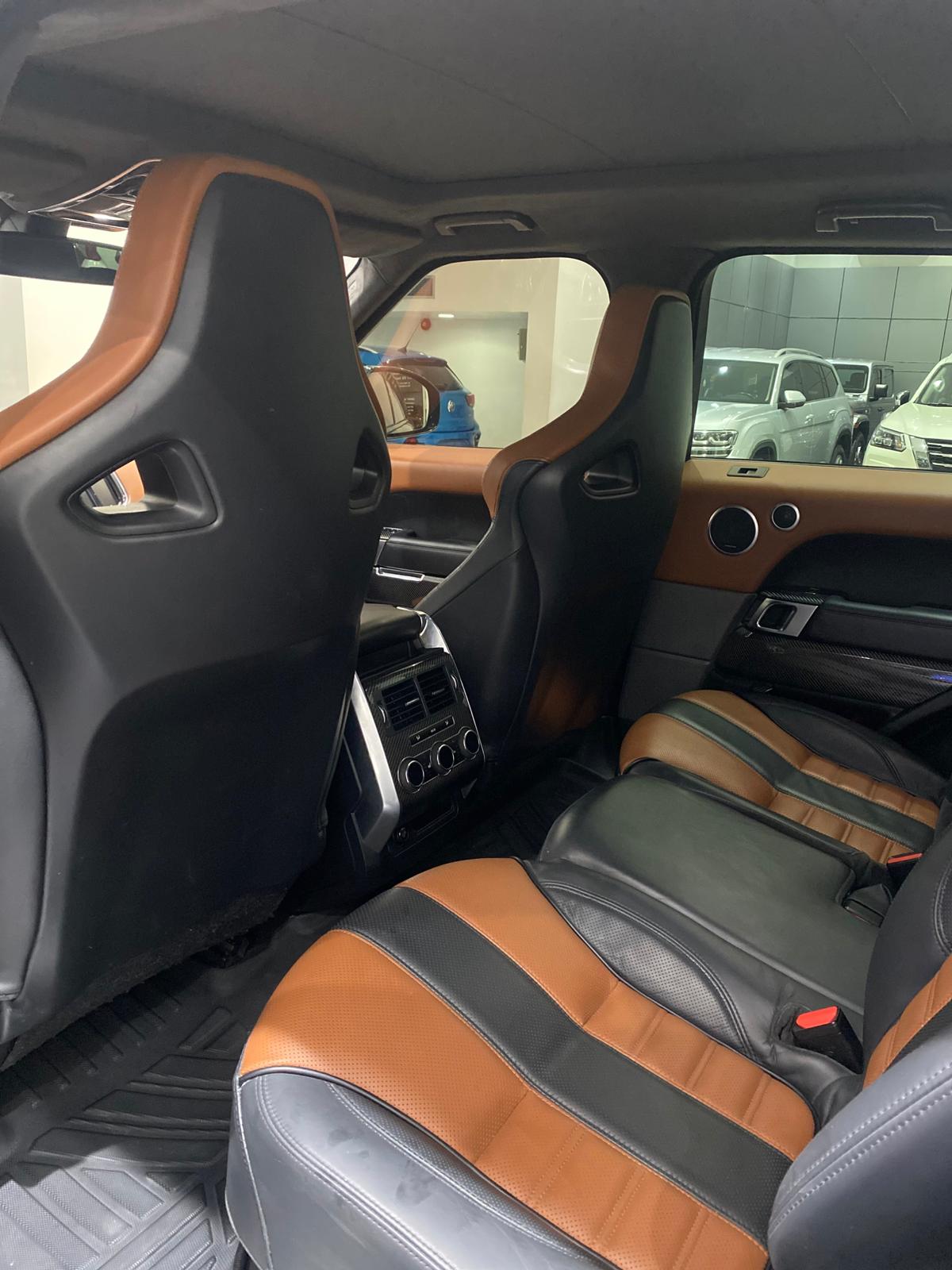 Range Rover Sport SVR 2015 (Black)