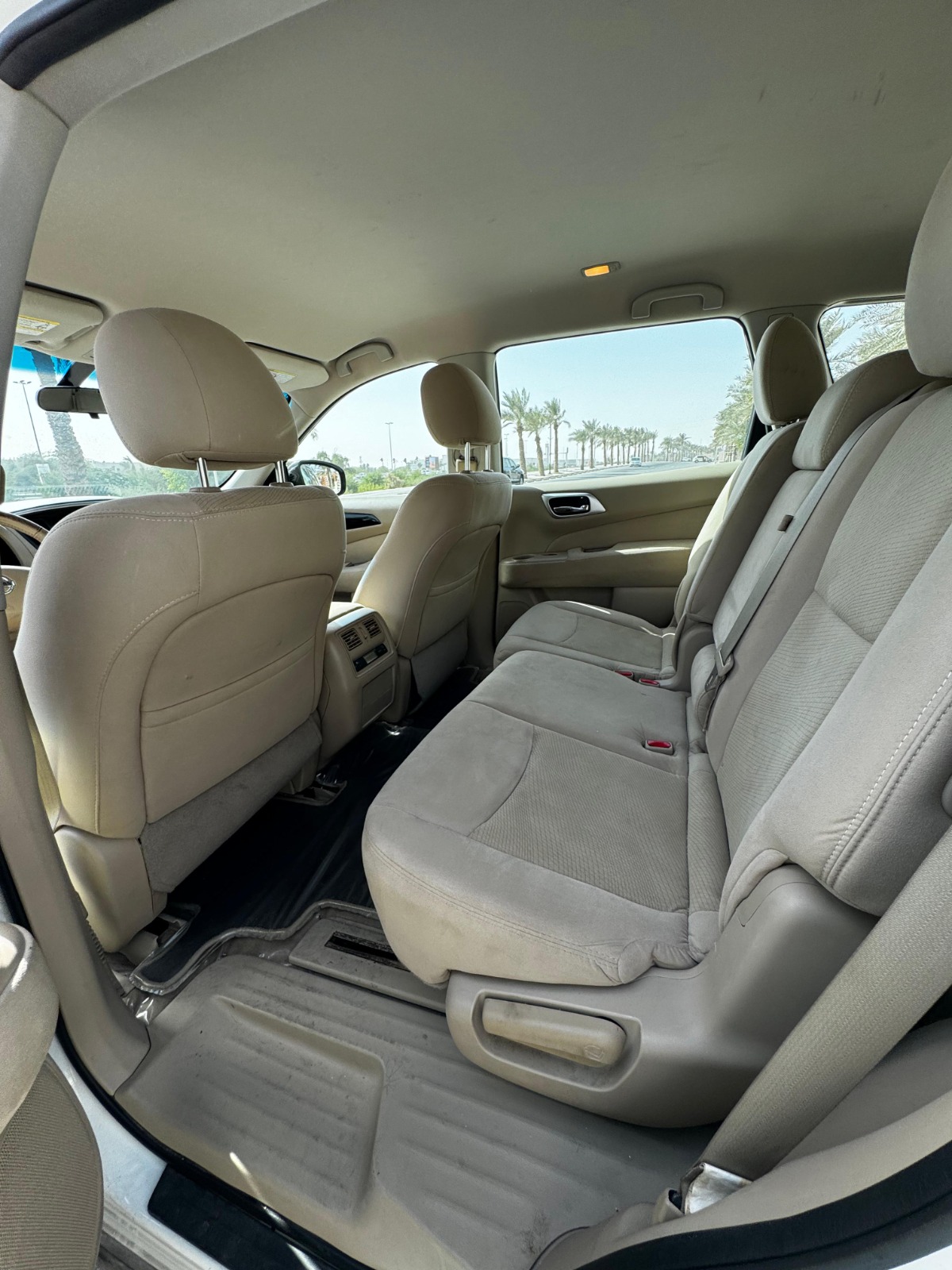 Nissan Pathfinder 2014 (White)