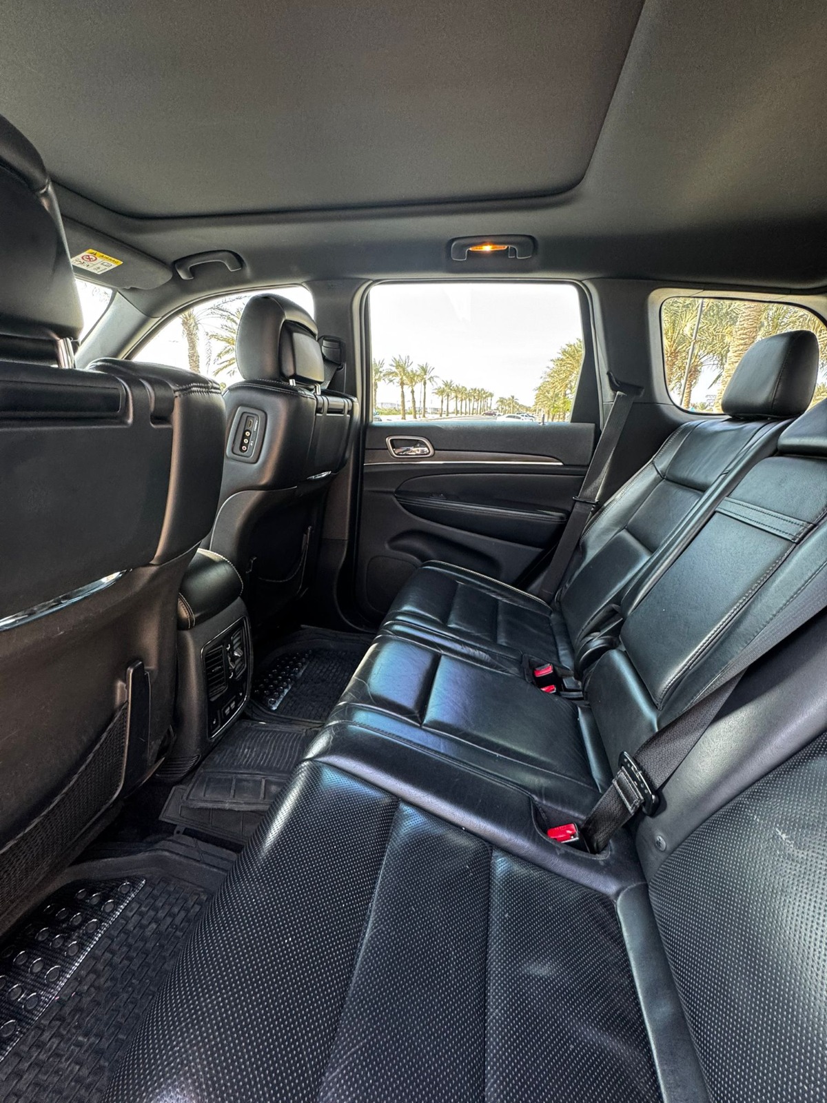 Jeep Grand Cherokee LTD 2015 (White)