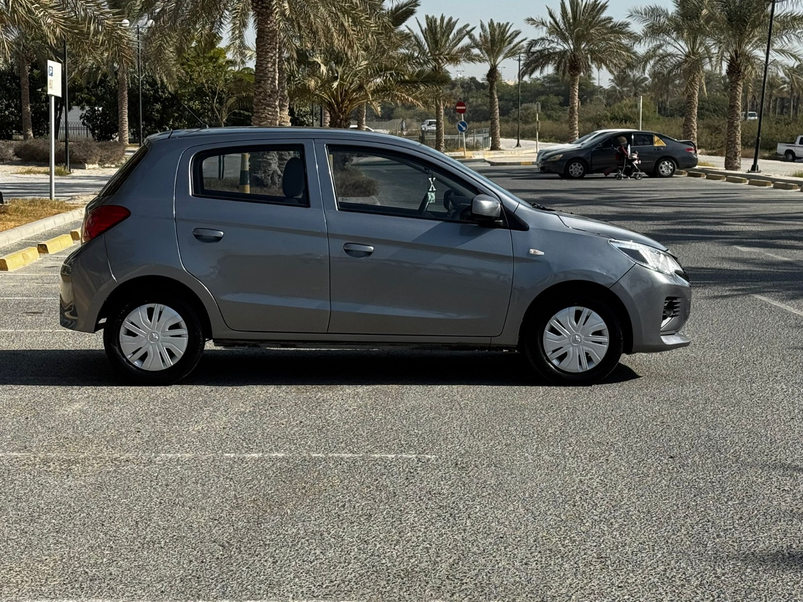 Mitsubishi Space Star 2021 (Grey)