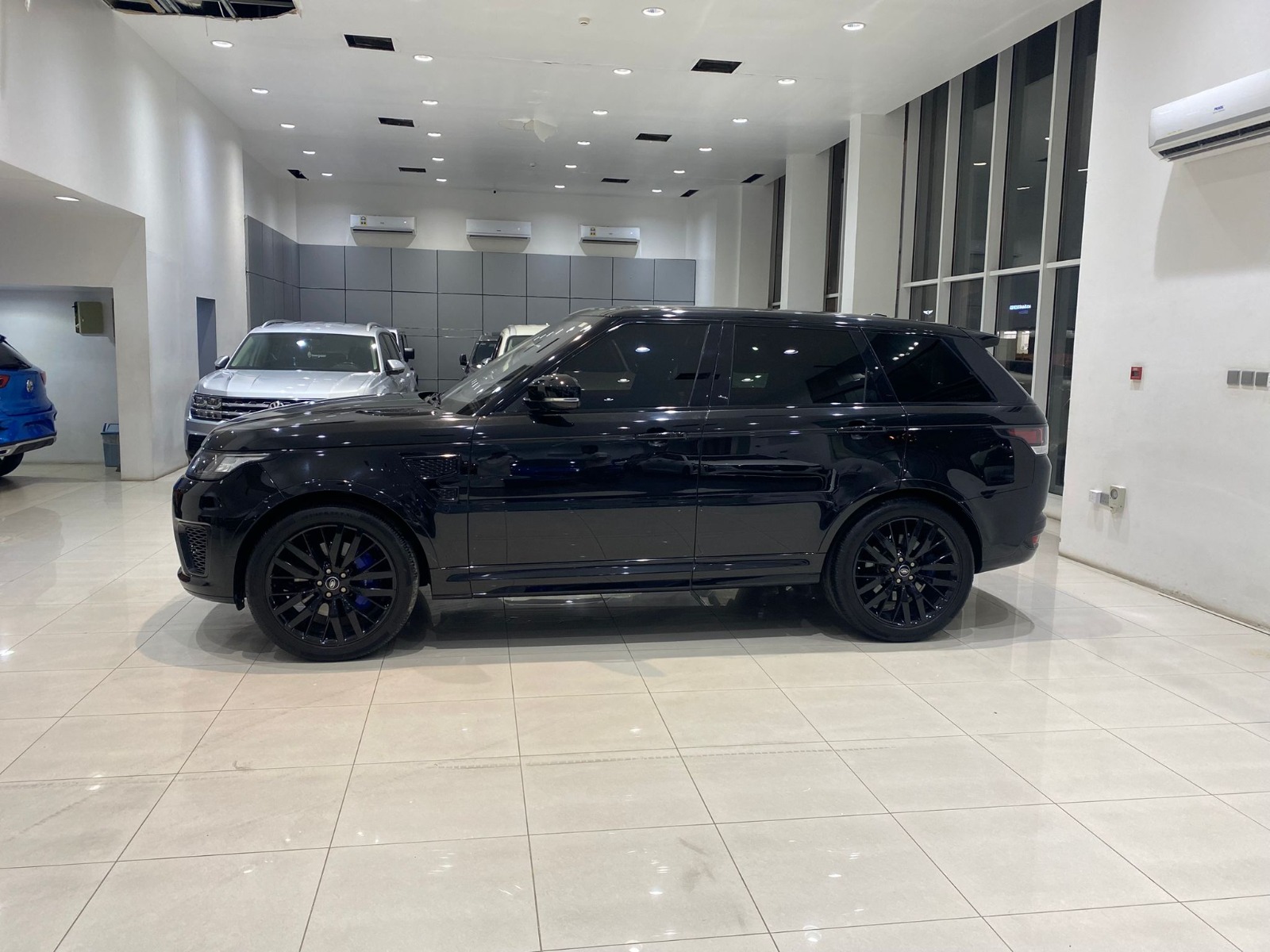 Range Rover Sport SVR 2015 (Black)