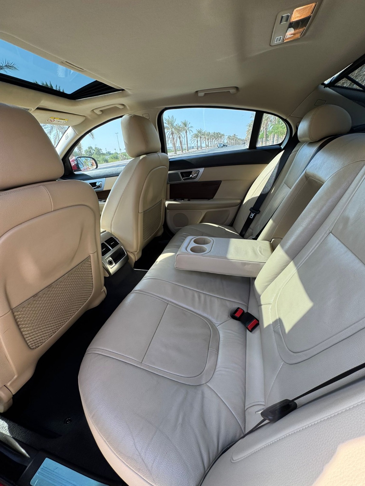 Jaguar XF 2015 (Red)