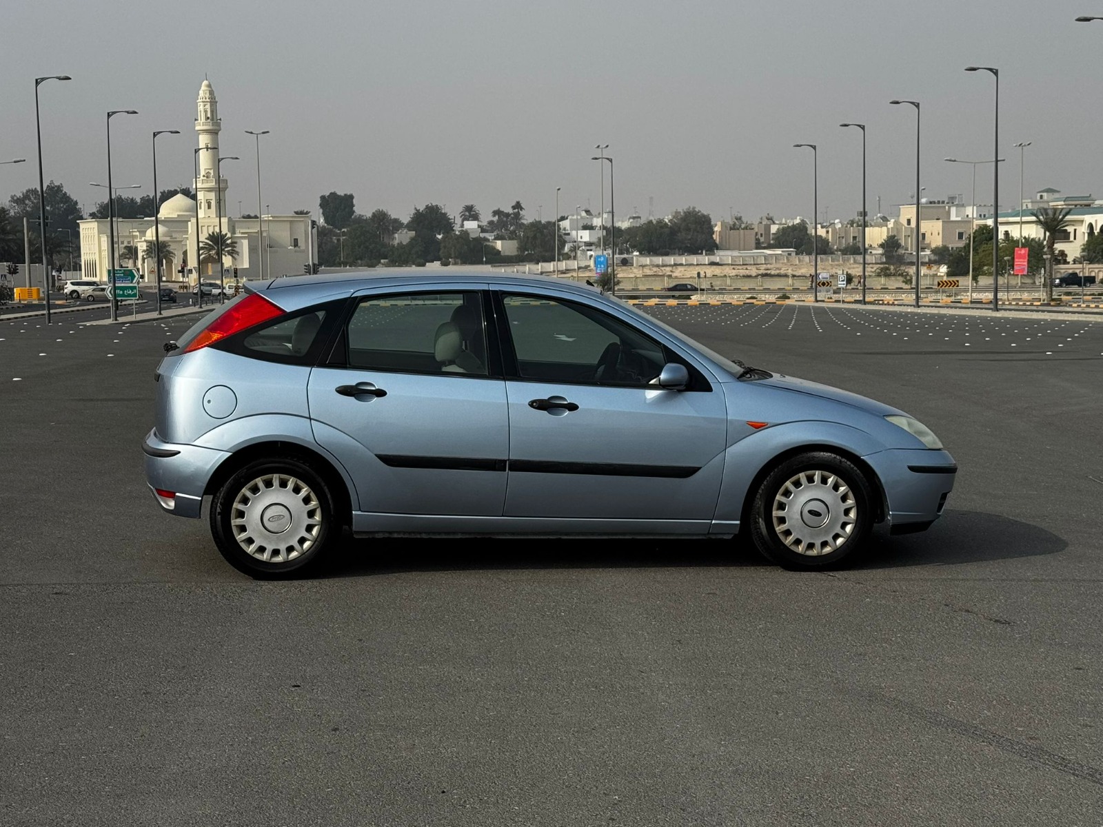 2004 Ford Focus (Blue)