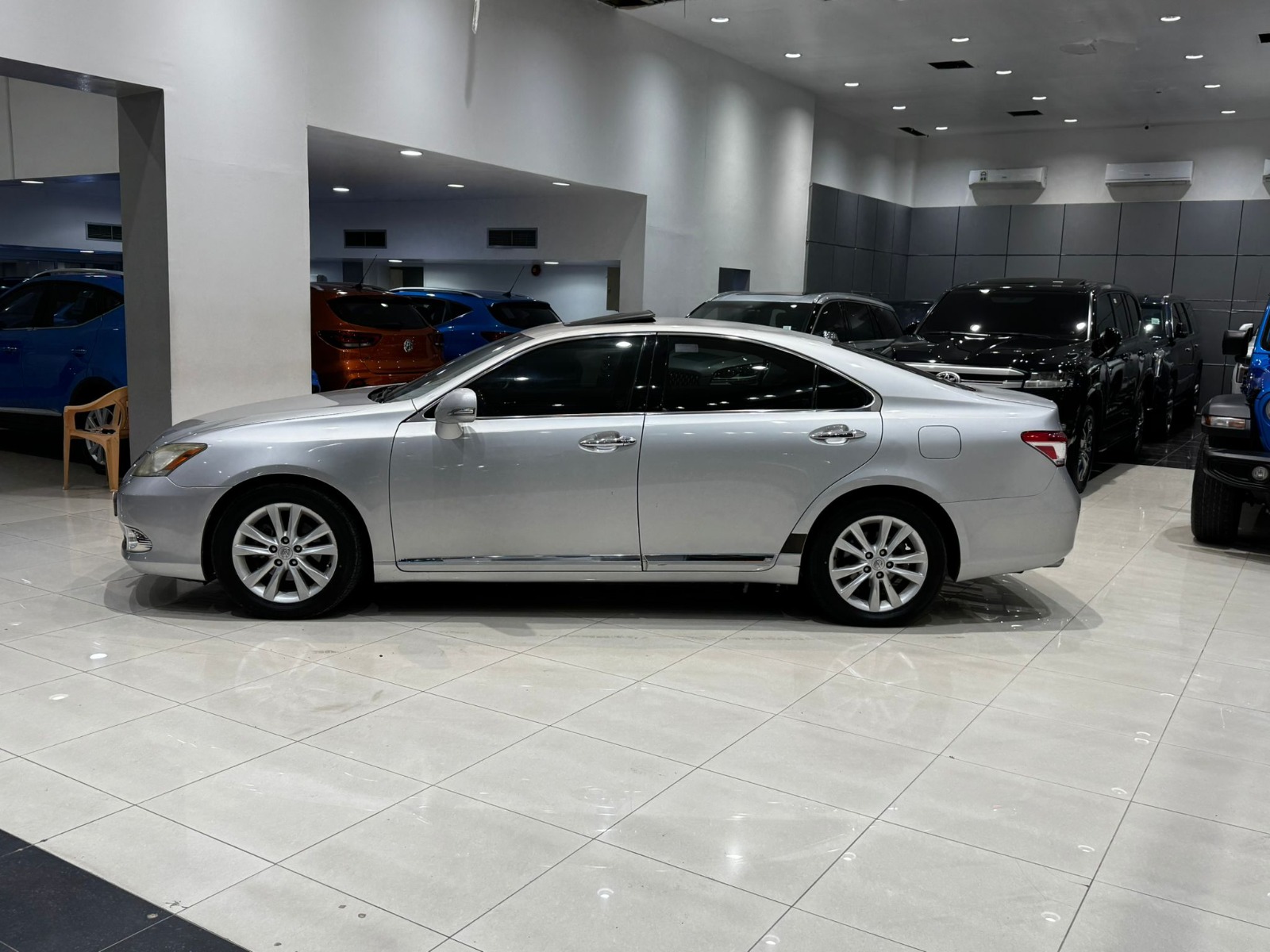 🚗 For Sale: 2012 Lexus ES 350 (Silver) ✨