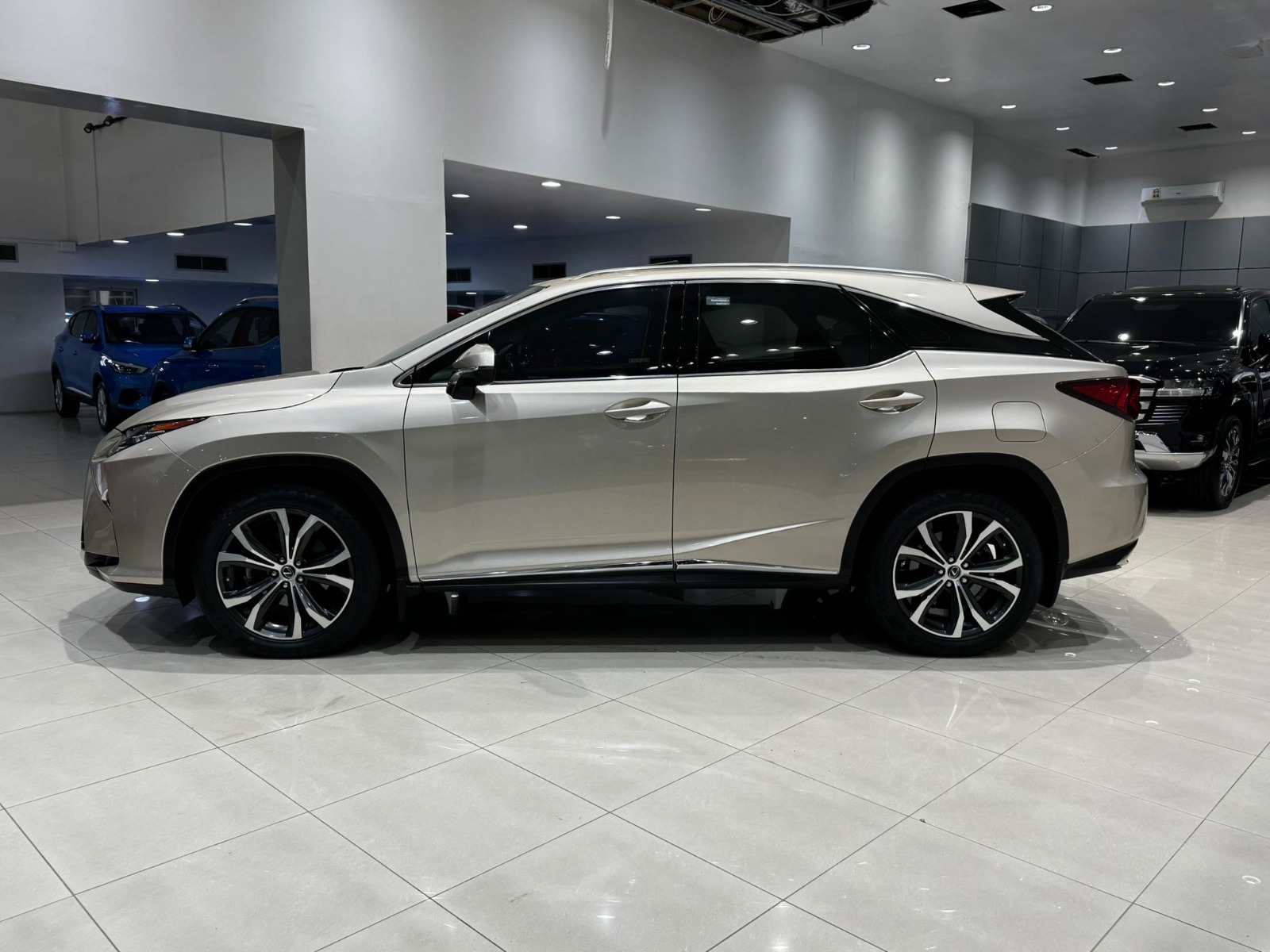 🚗 For Sale: 2016 Lexus RX-350 (Beige)