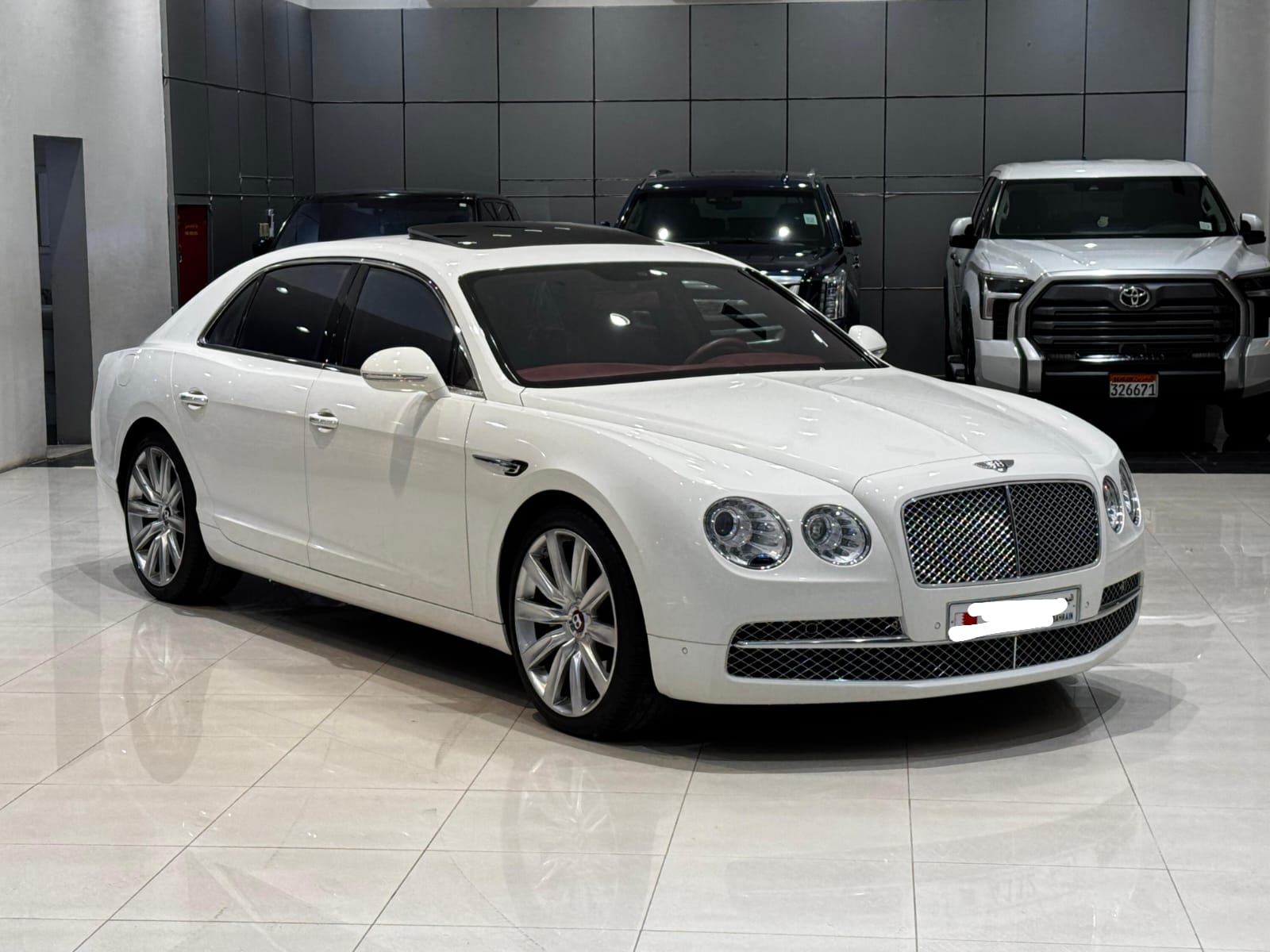 🚗 For Sale: 2015 Bentley Flying Spur (White) ✨