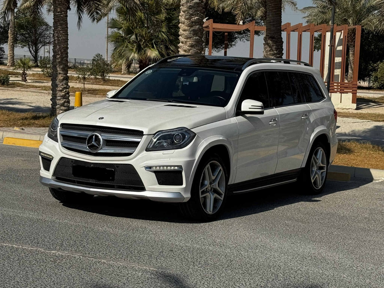 🚗 For Sale: 2015 Mercedes Benz GL500 4MATIC (White) 🌟