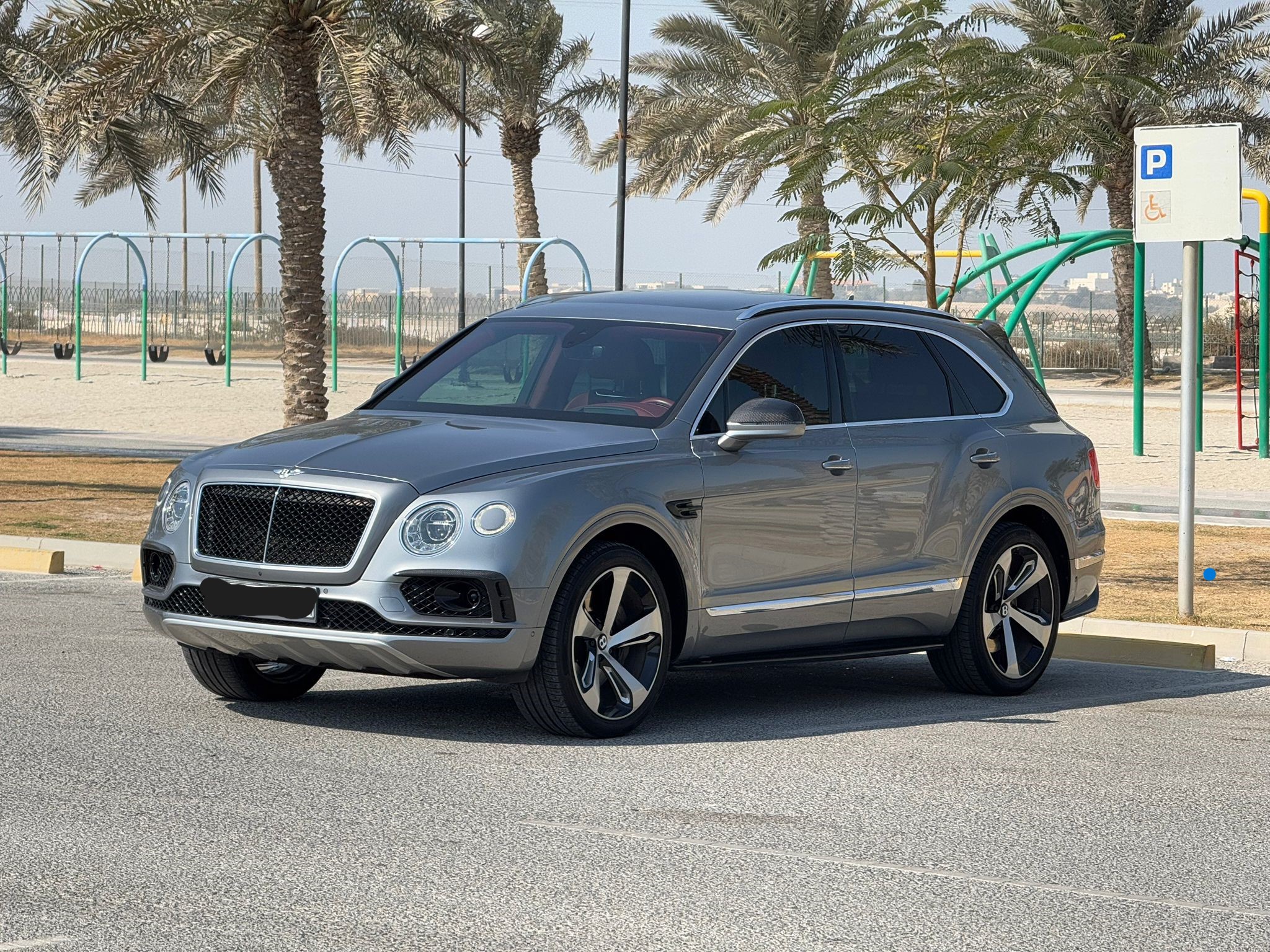 🚗 FOR SALE: 2018 Bentley Bentayga (Grey) 🚗