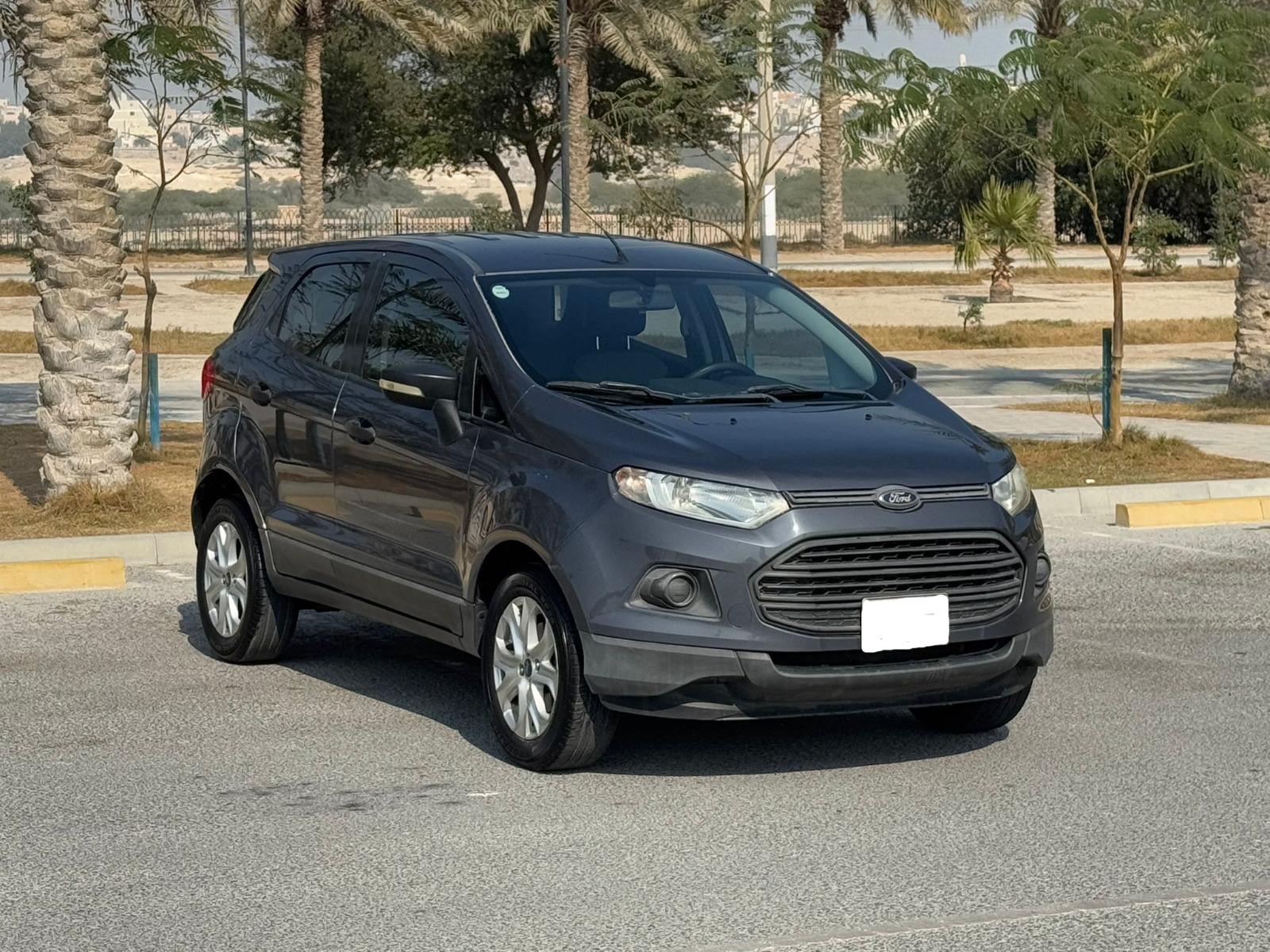 🚗 For Sale: 2017 Ford Ecosport (Grey)