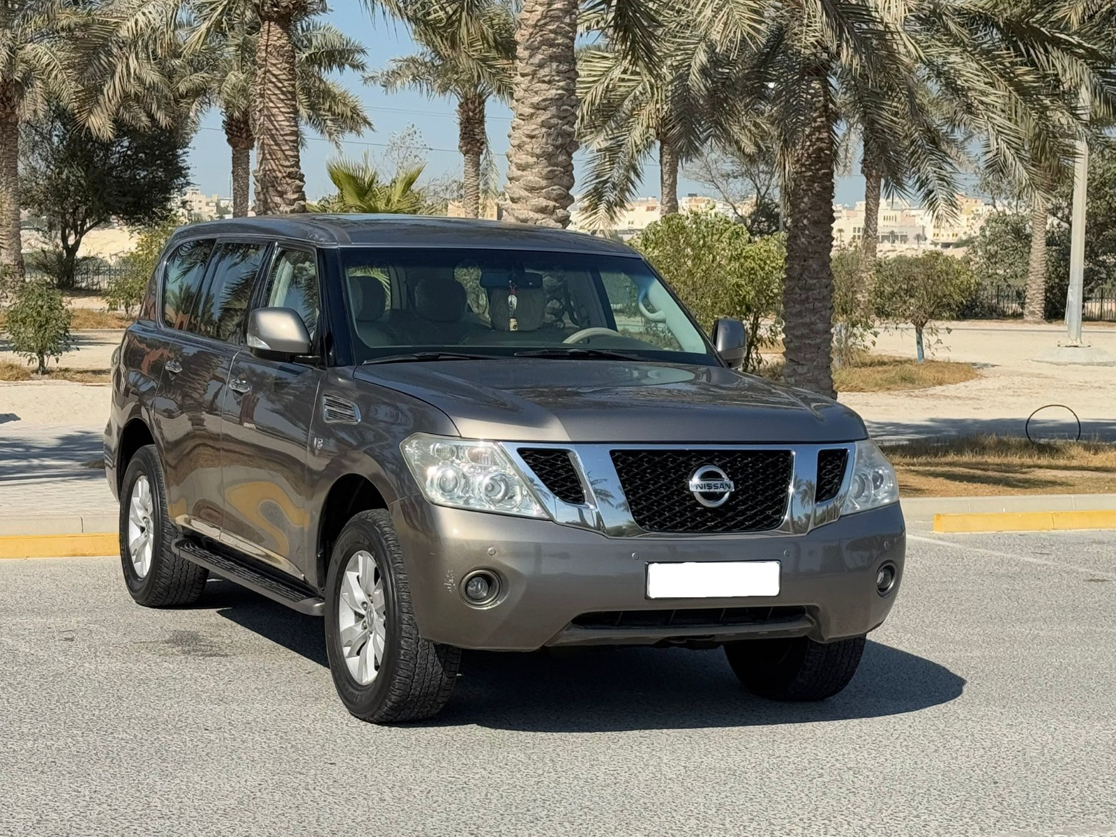 🚗 For Sale: 2013 Nissan Patrol SE (Grey) 🚗