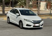 🚗 For Sale: 2017 Honda City (White)