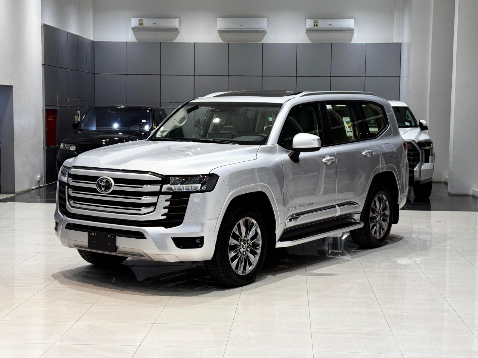 🚗✨ FOR SALE: Toyota Land Cruiser GX-R 2024 (Silver) ✨