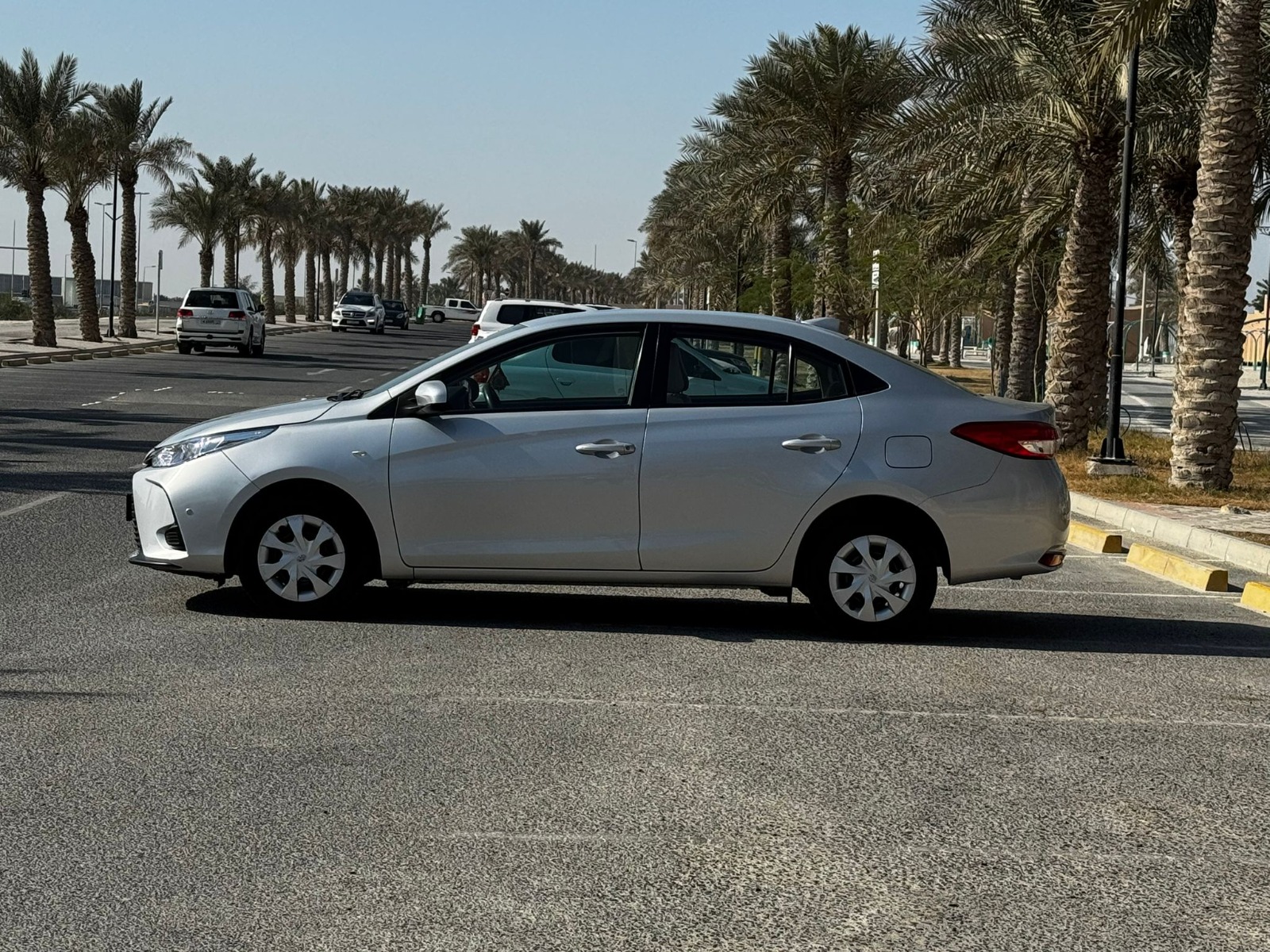 🚗 FOR SALE: Toyota Yaris 2021 (Silver)
