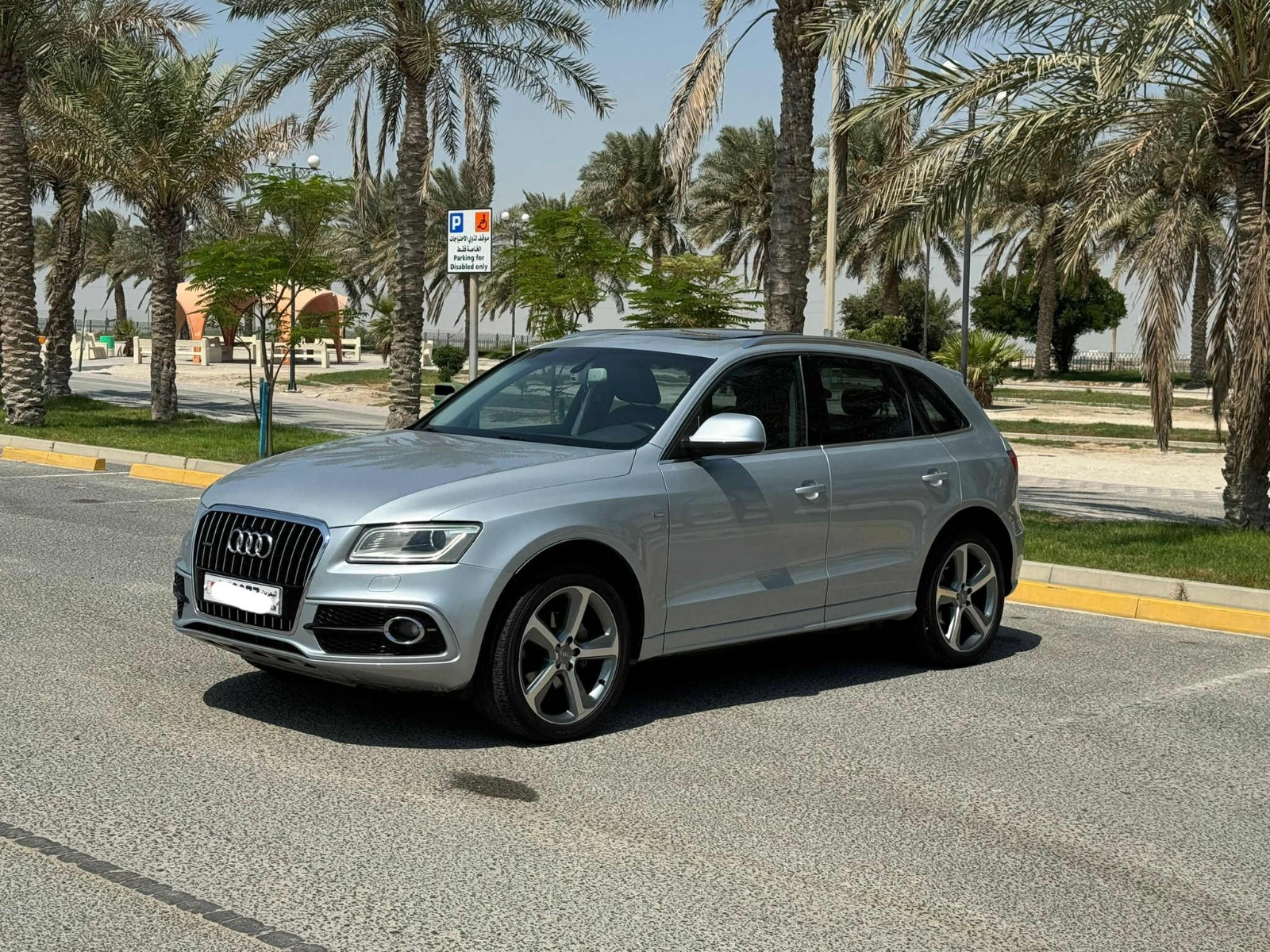 🚗 For Sale: 2014 Audi Q5 (Silver)