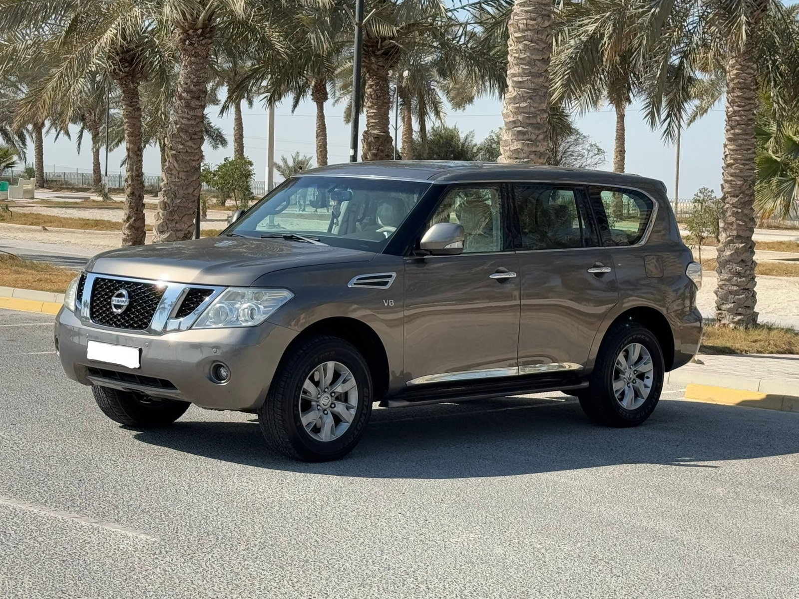 🚗 For Sale: 2013 Nissan Patrol SE (Grey) 🚗