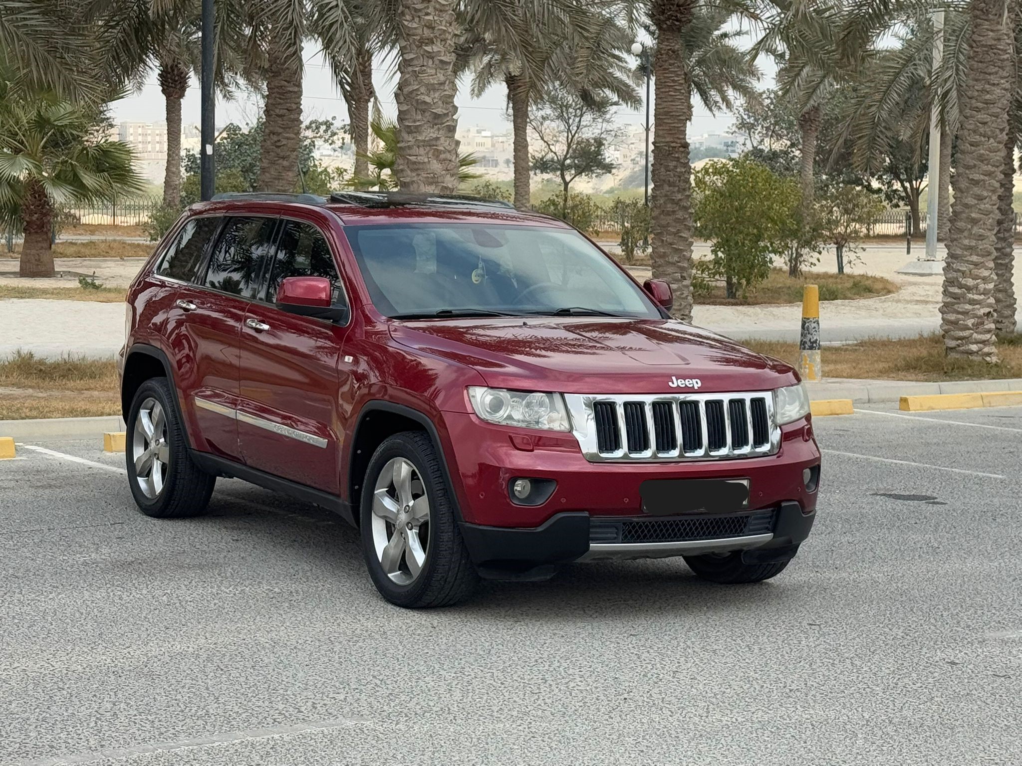🚗 For Sale: 2012 Jeep Grand Cherokee LTD (Maroon) 🚗