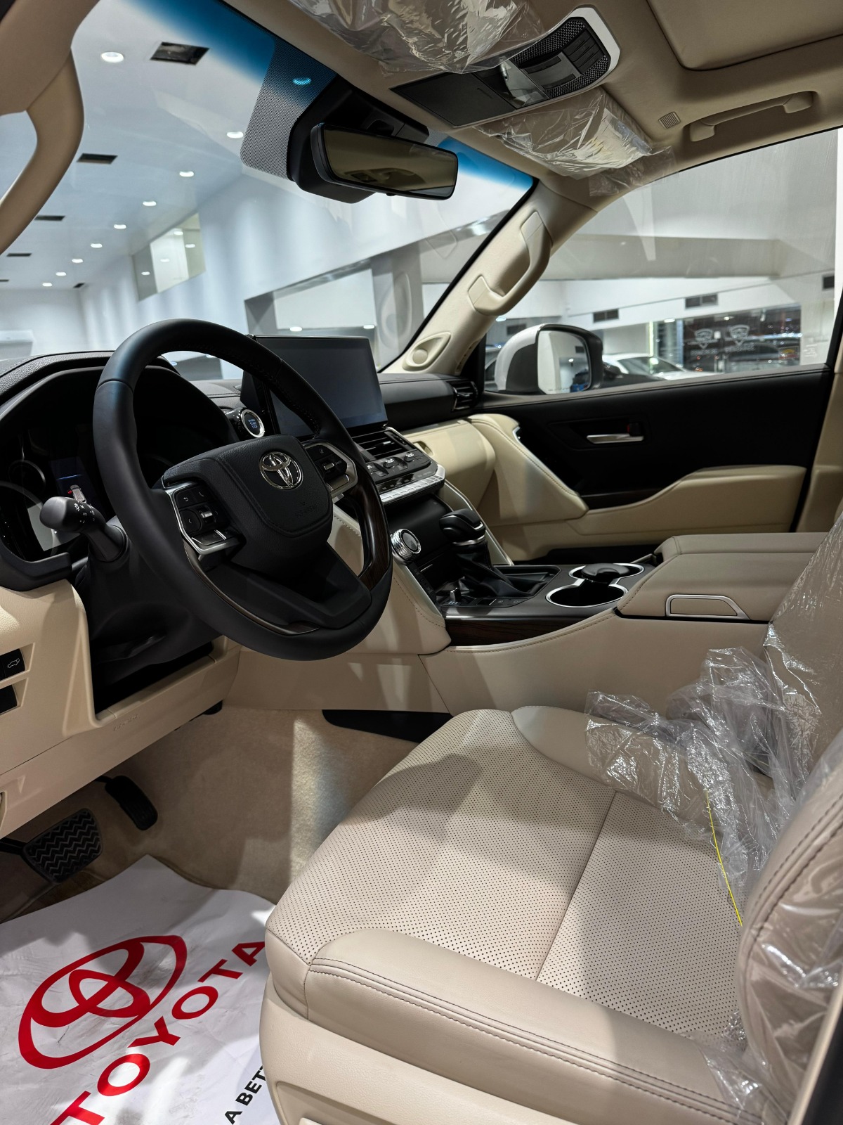 🚗✨ FOR SALE: Toyota Land Cruiser GX-R 2024 (Silver) ✨