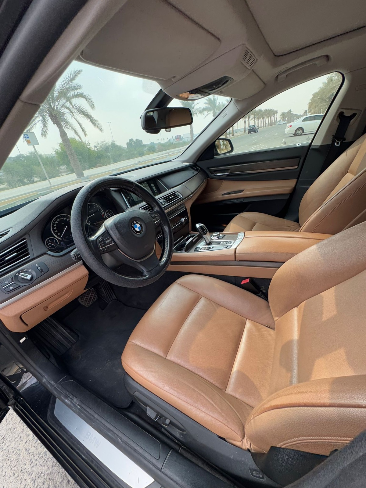 🚗 For Sale: BMW 730Li 2013 (Black)