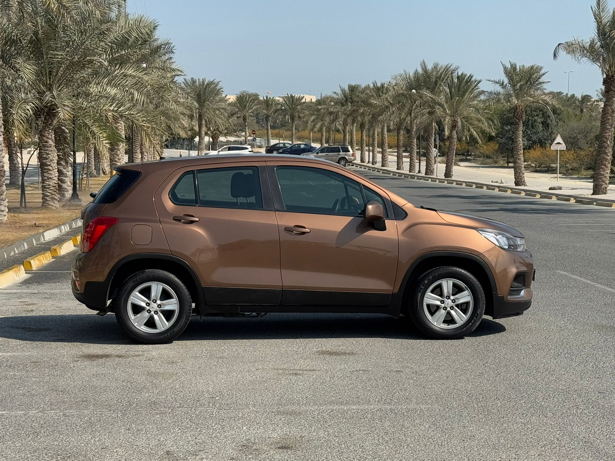 🚗 For Sale: 2017 Chevrolet Trax (Brown)