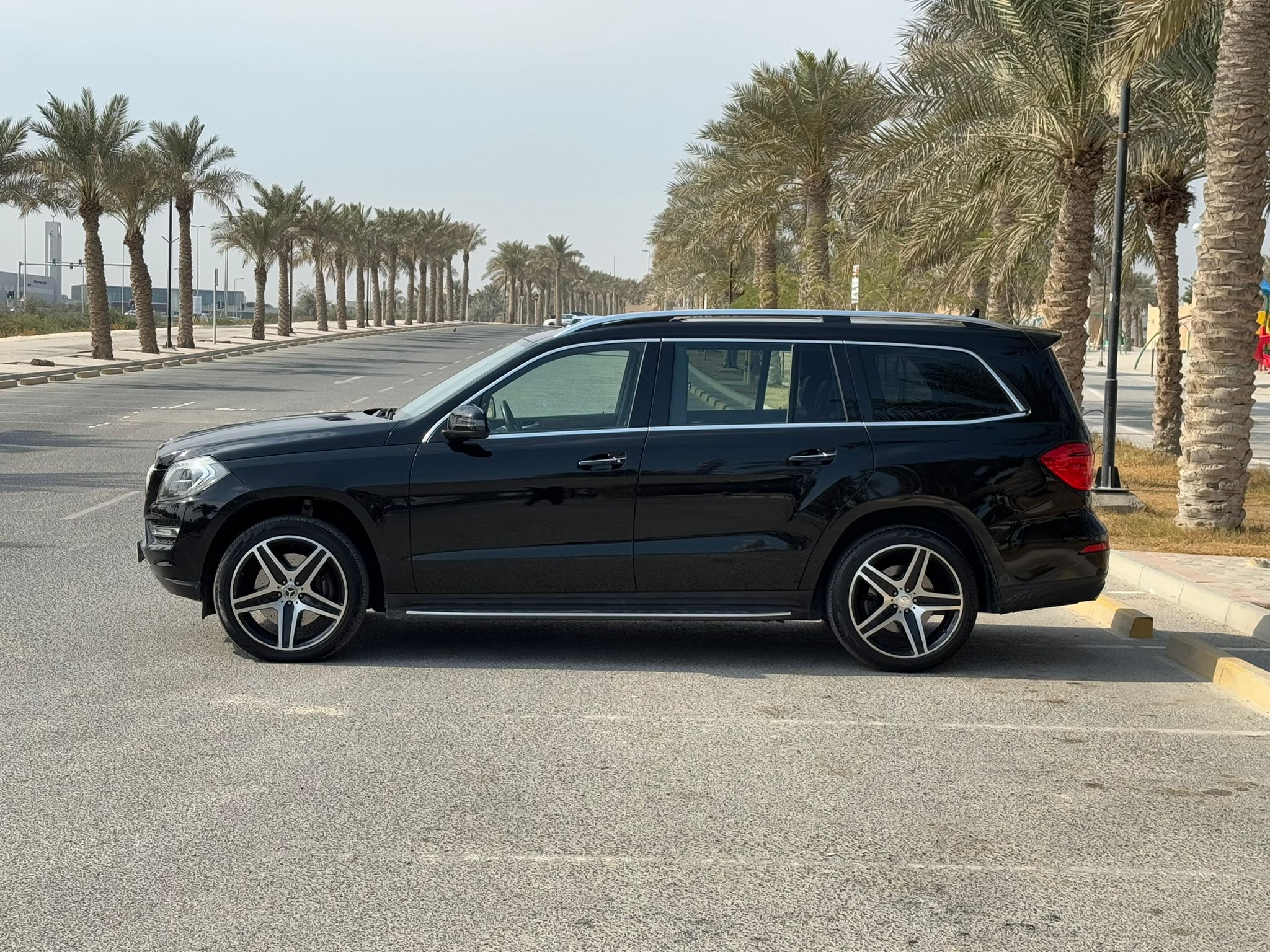 🚗 For Sale: Mercedes GL500 4Matic 2015 (Black)