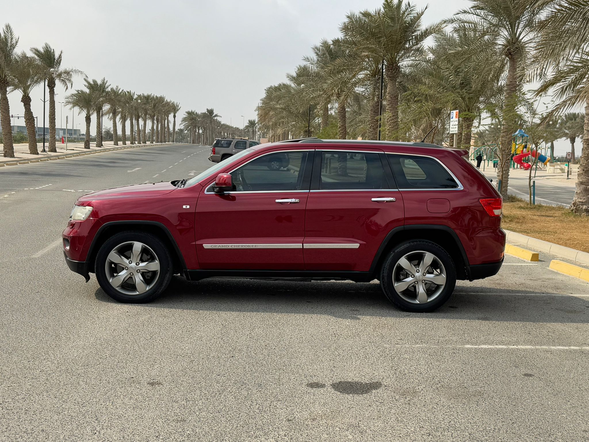 🚗 For Sale: 2012 Jeep Grand Cherokee LTD (Maroon) 🚗