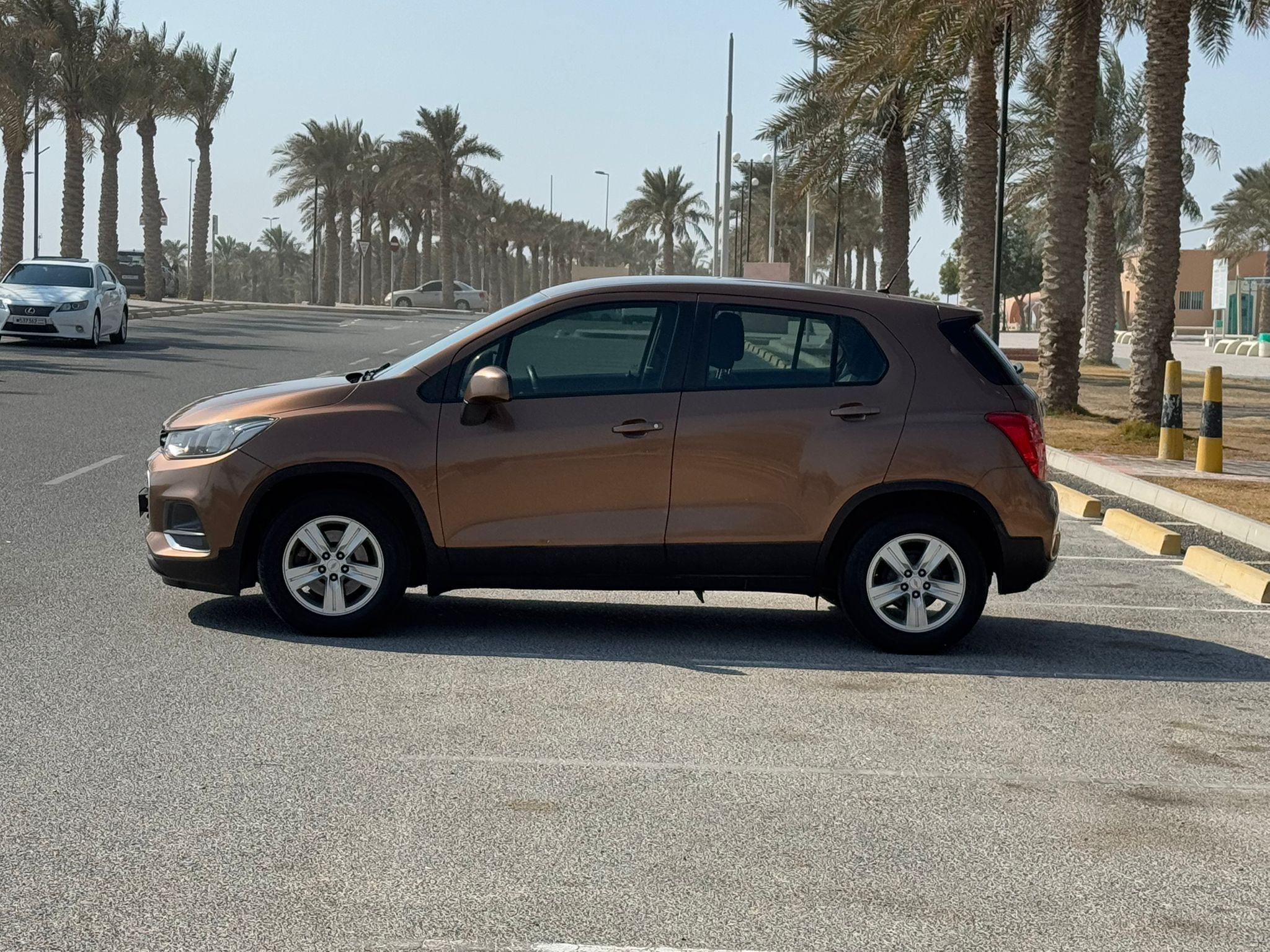 🚗 For Sale: 2017 Chevrolet Trax (Brown)