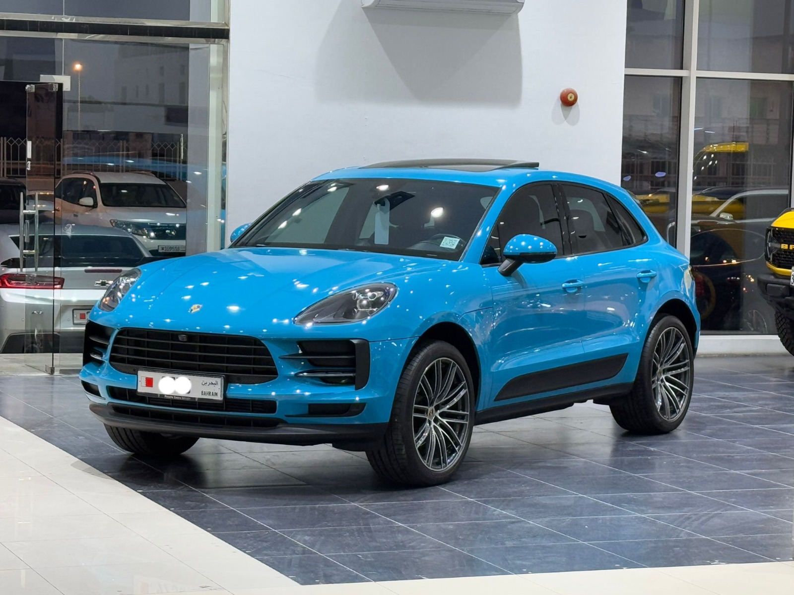 🚗 2021 Porsche Macan (Blue) – Special Order 🚗