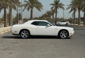 🚗💨 For Sale: 2013 Dodge Challenger R/T (White&Black)