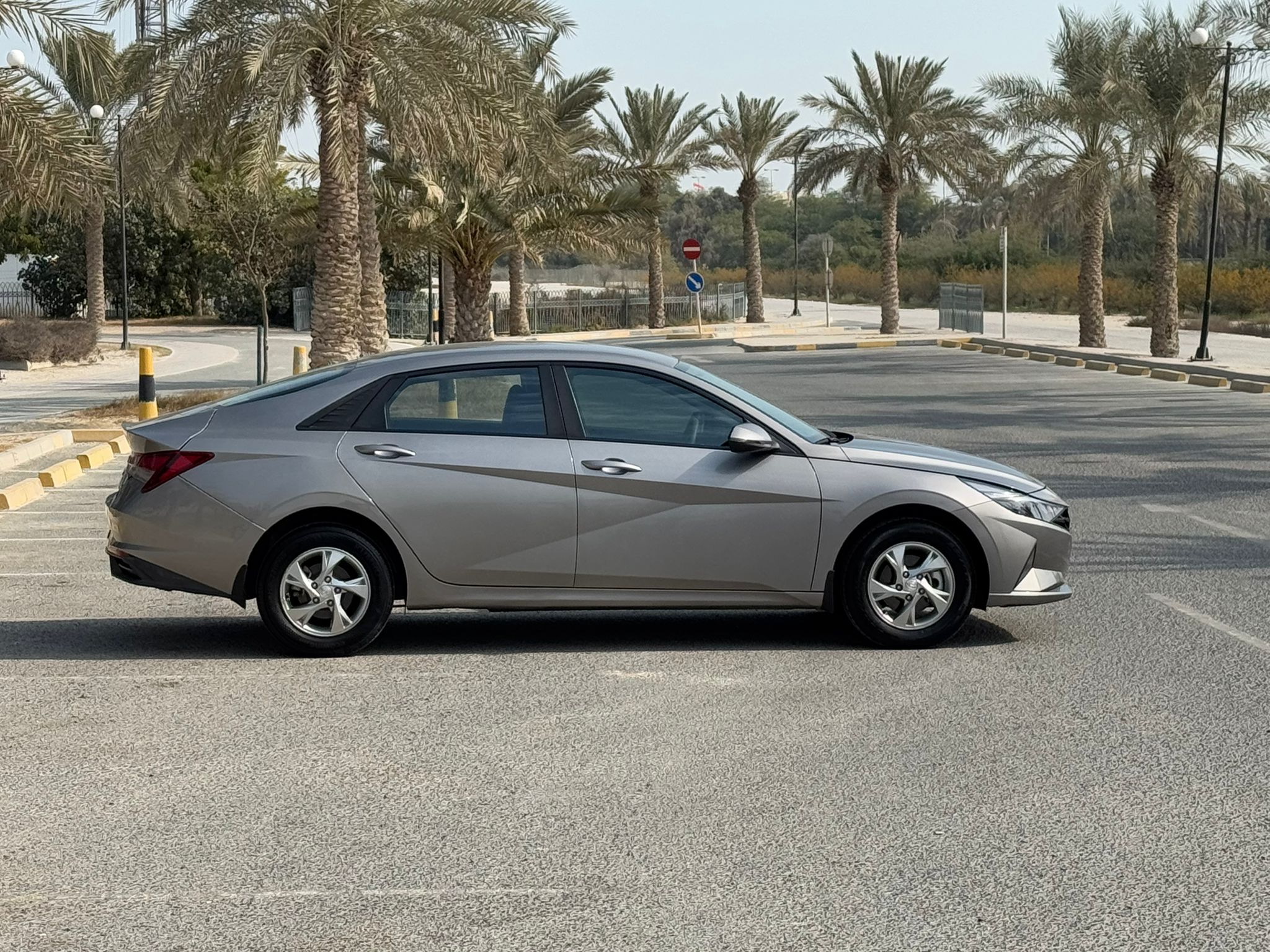 🚗 For Sale: Hyundai Elantra 2023 (GREY)